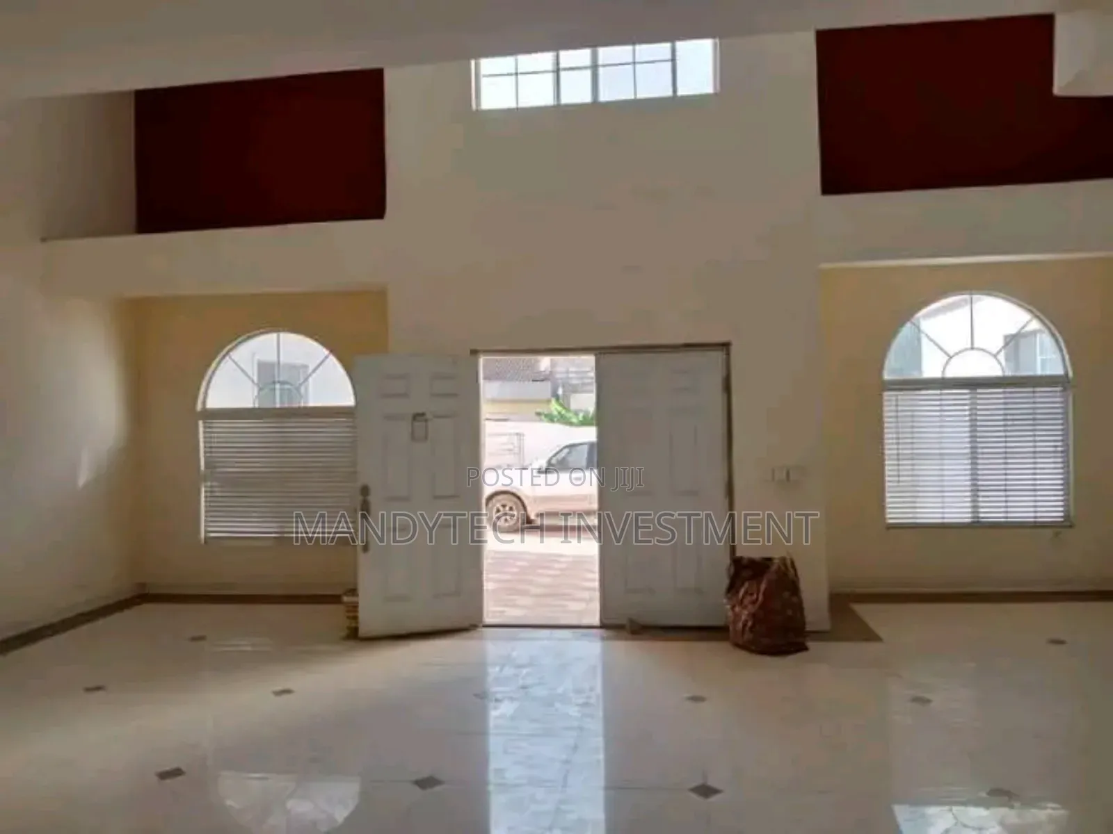20bdrm Apartment in Barrier for sale