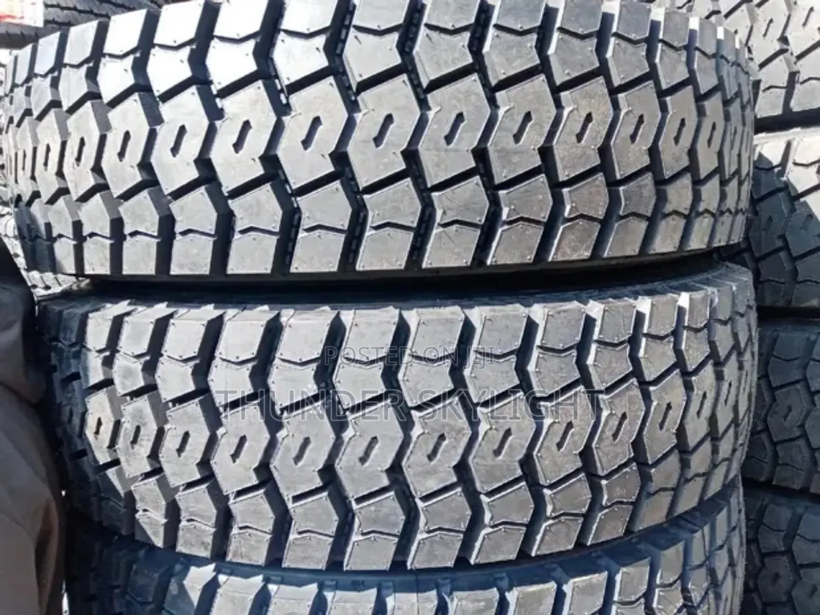 9.5r17.5 Tire Linglong Hd Tyre D960 Rough Pattern