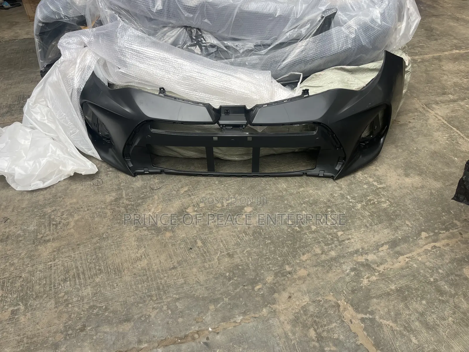 Toyota Corolla 2017 2018 2019 Front Bumper Sports Se
