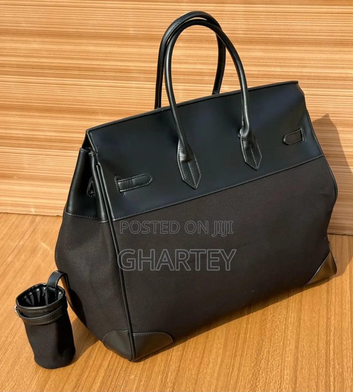 Weekend Business Solid Duffle Bag || Black
