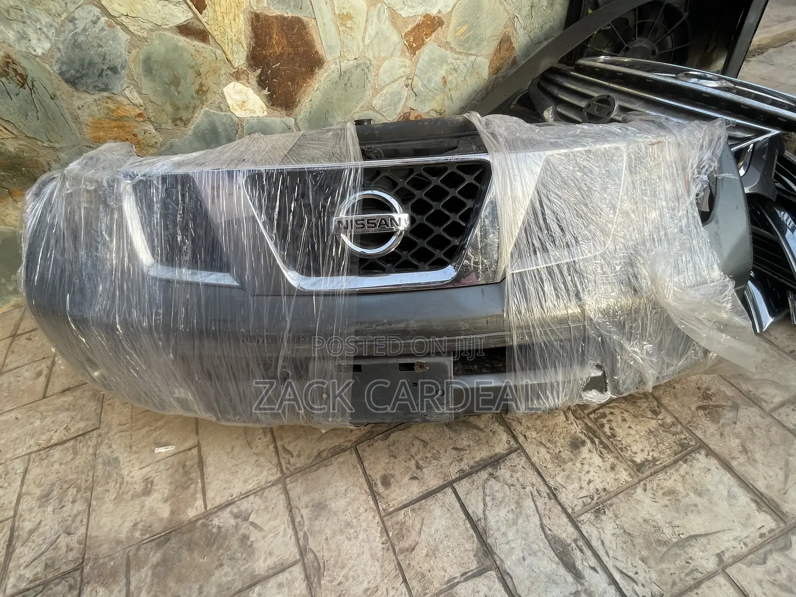 Nissan Pathfinder (2009-2012) Front Cut Available