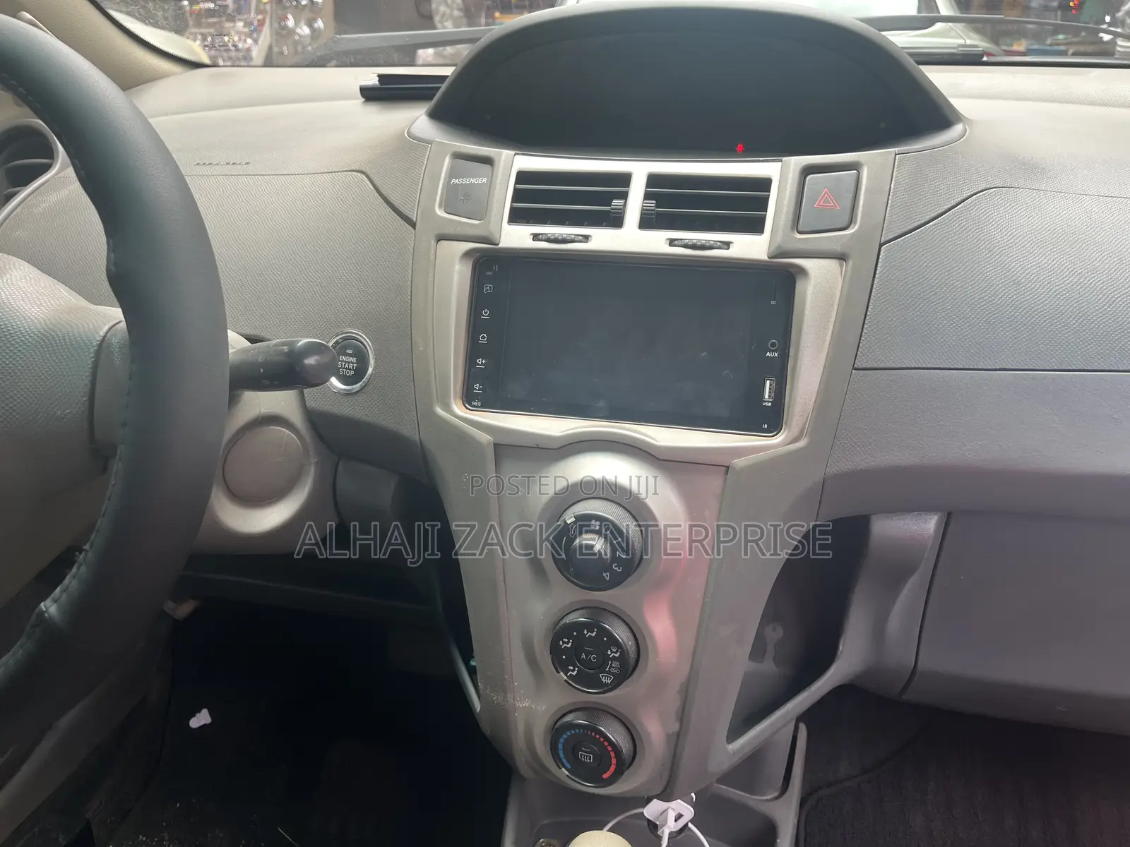Toyota Vitz DVD Player