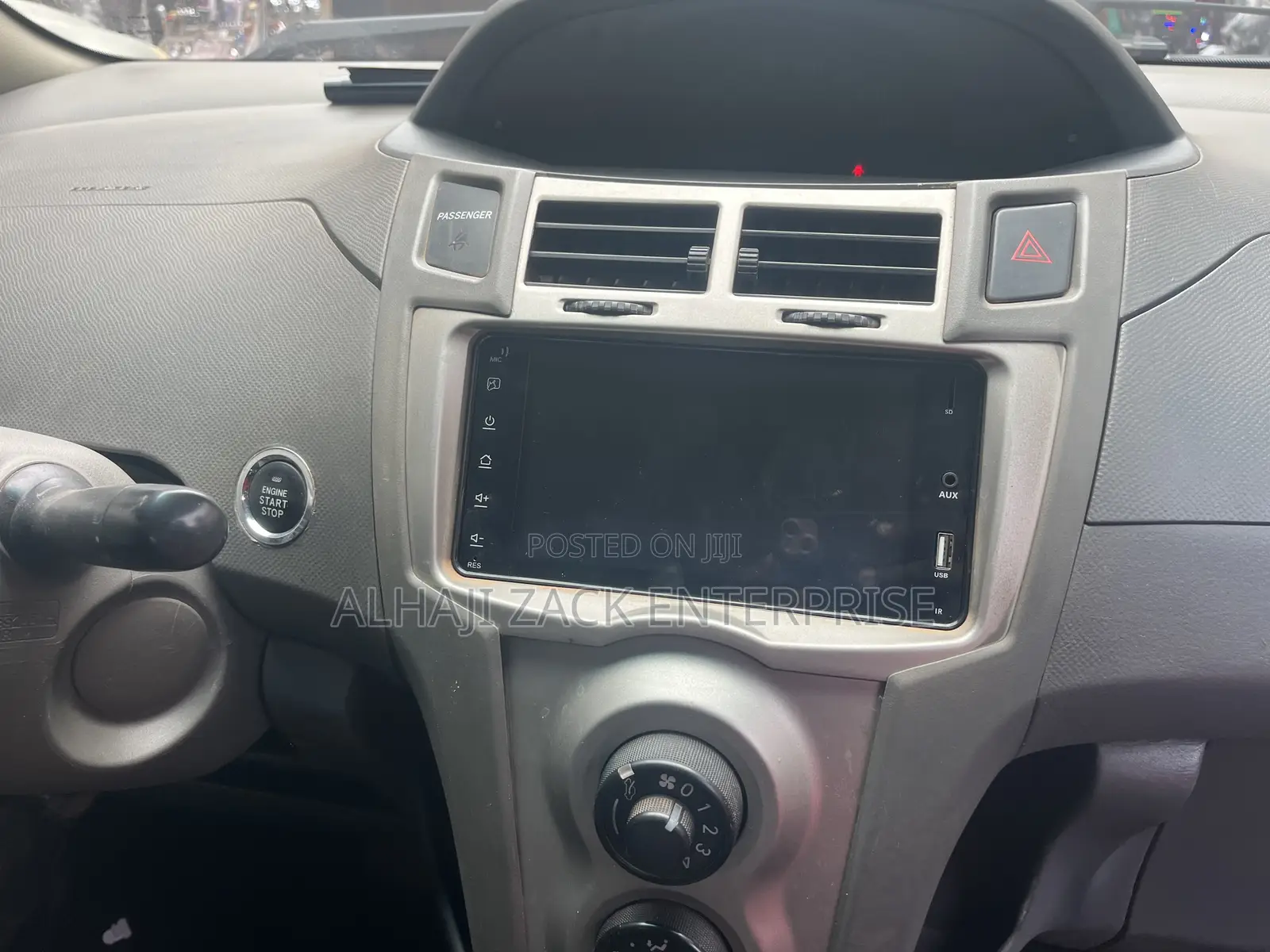 Toyota Vitz DVD Player