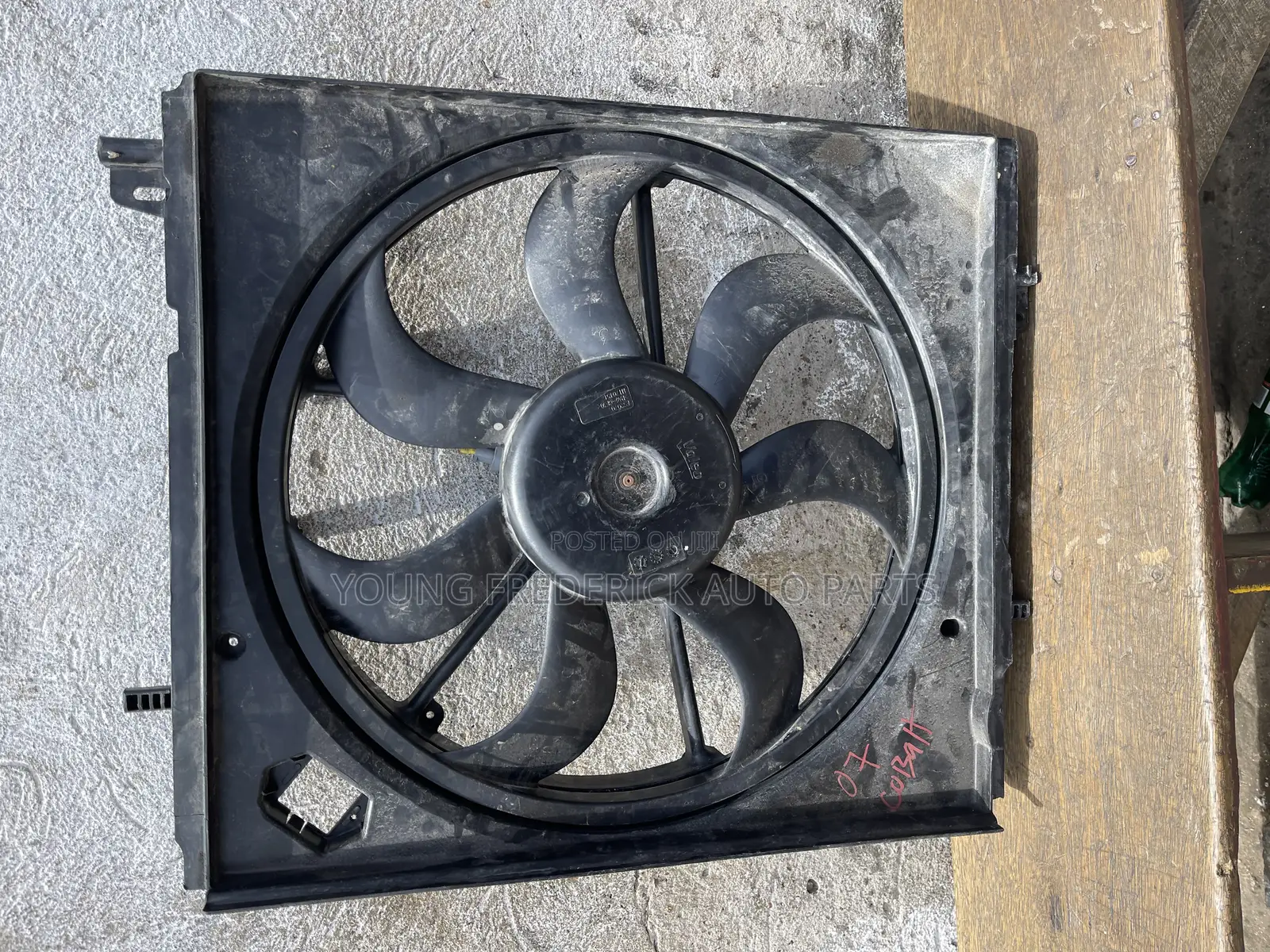 Nissan Rogue 2019 2020 2021 Radiator Fan