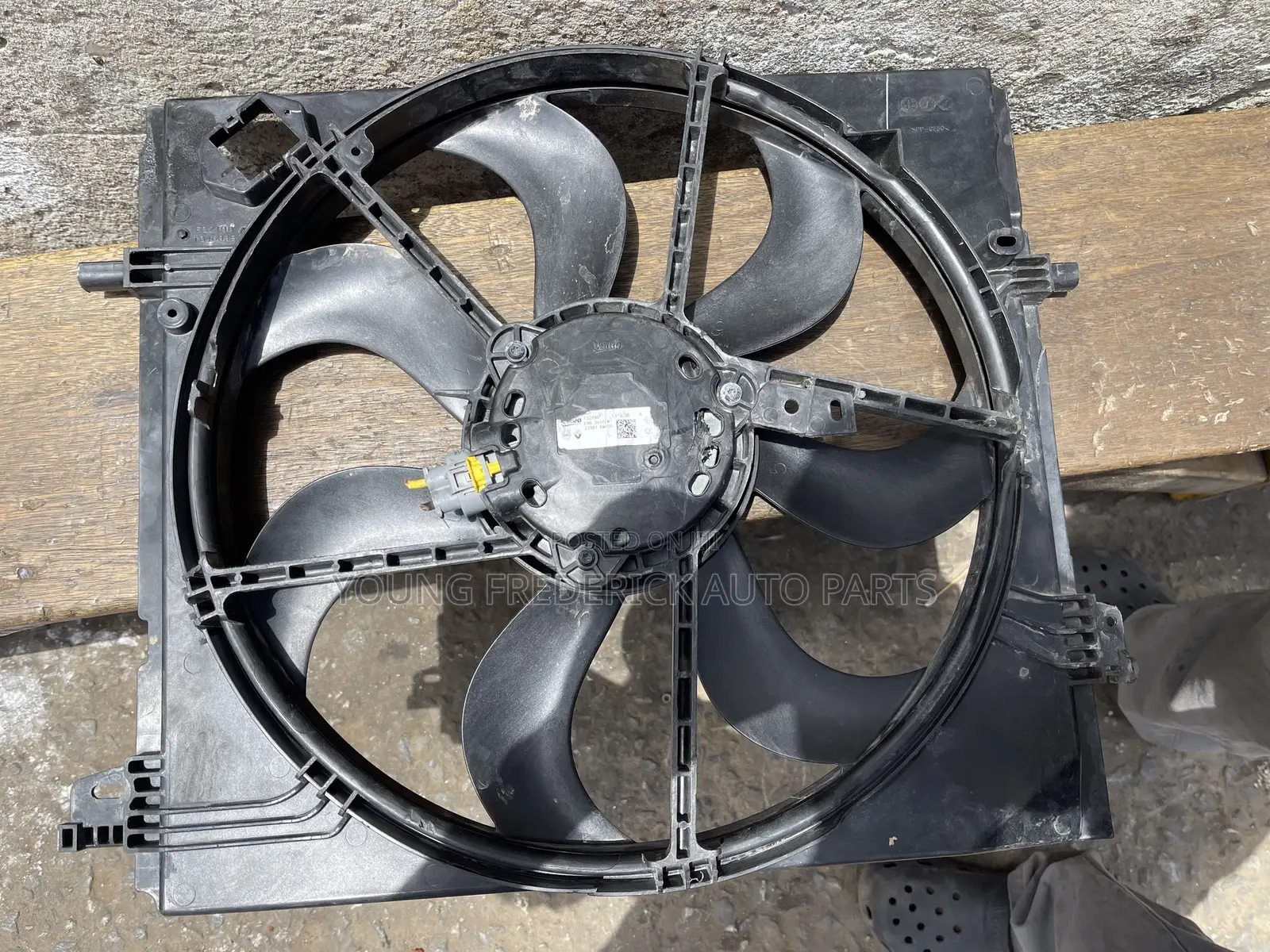 Nissan Rogue 2019 2020 2021 Radiator Fan