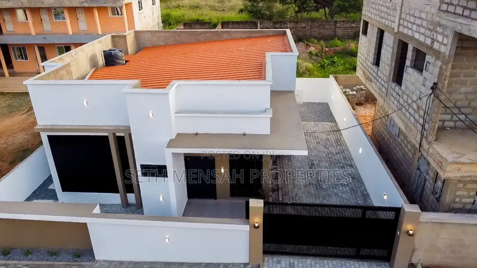 2bdrm Duplex in Accra Metropolitan for sale