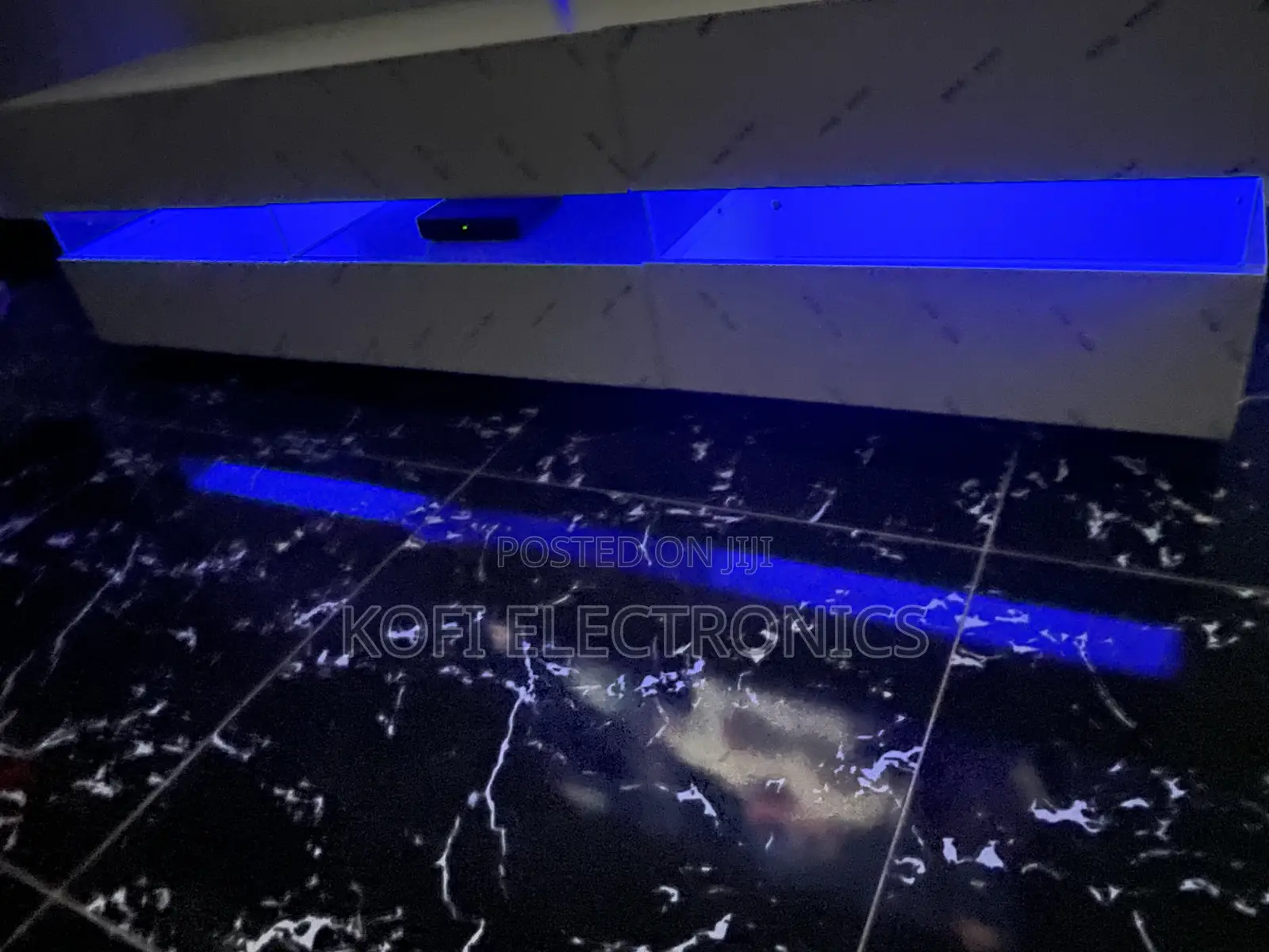 An Affordable High Gloss Tv Stand in White With Led Lighting