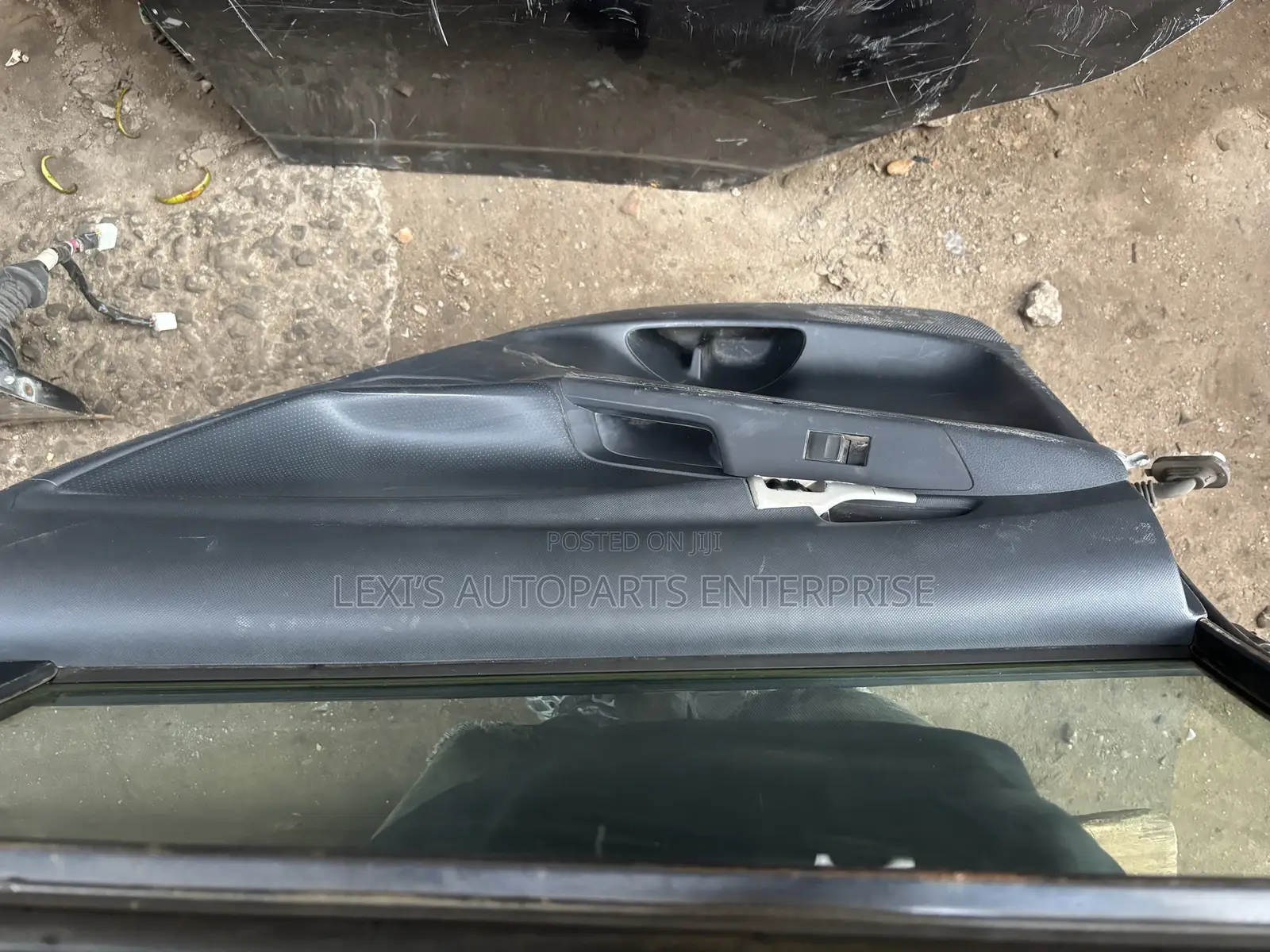 Toyota Matrix 2009-2010 Doors