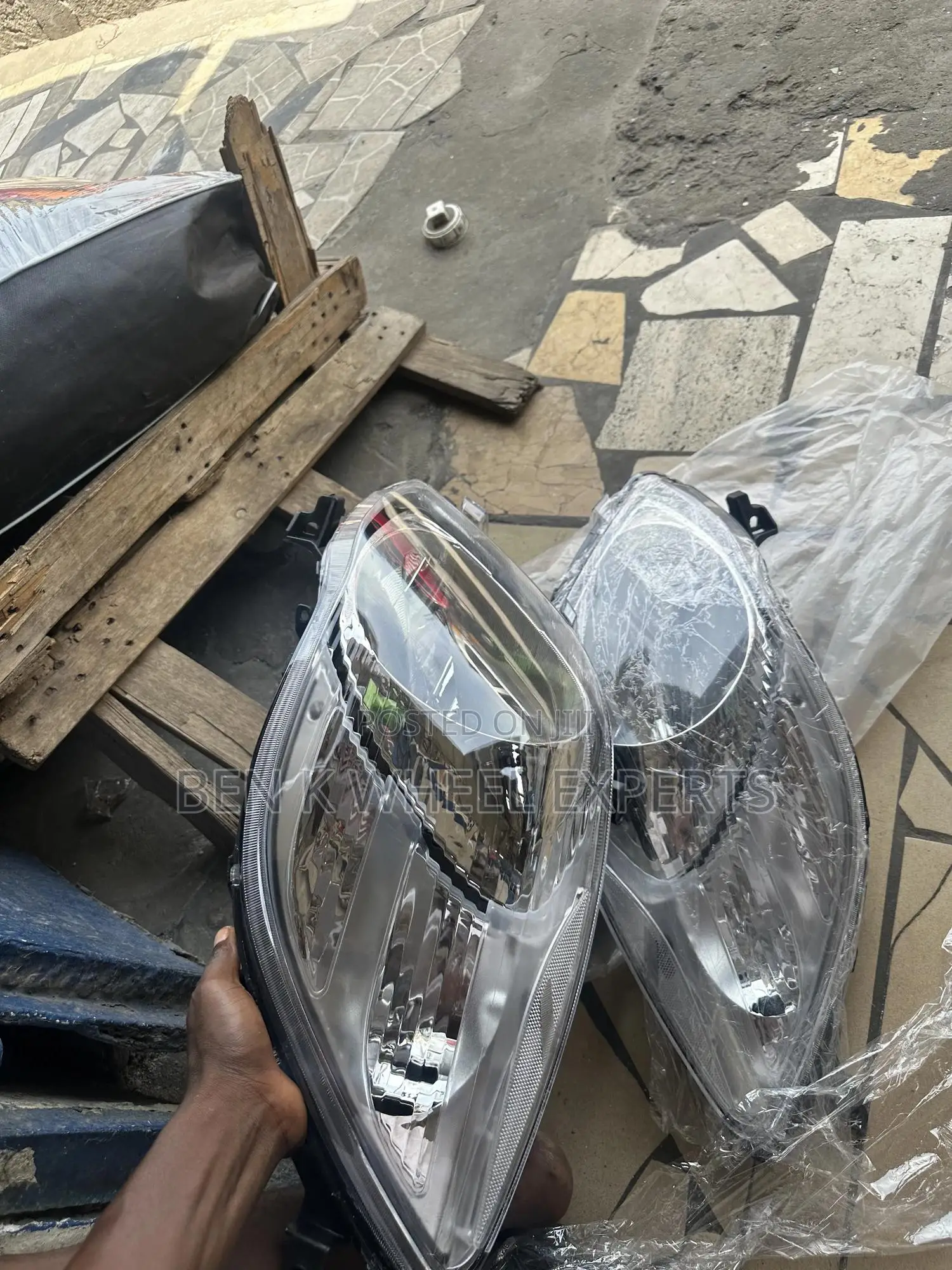 Toyota Vitz 2009-2010 Headlight New