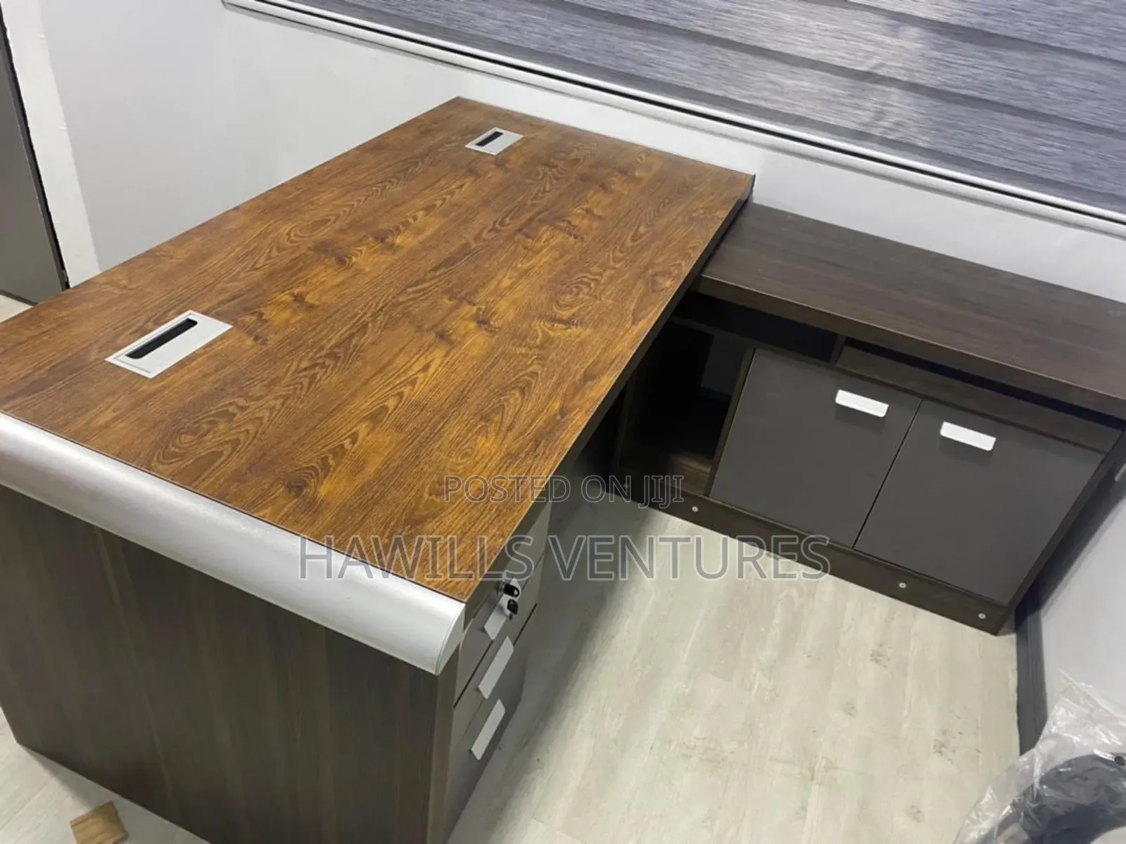 Unique Executive Desk With Chair