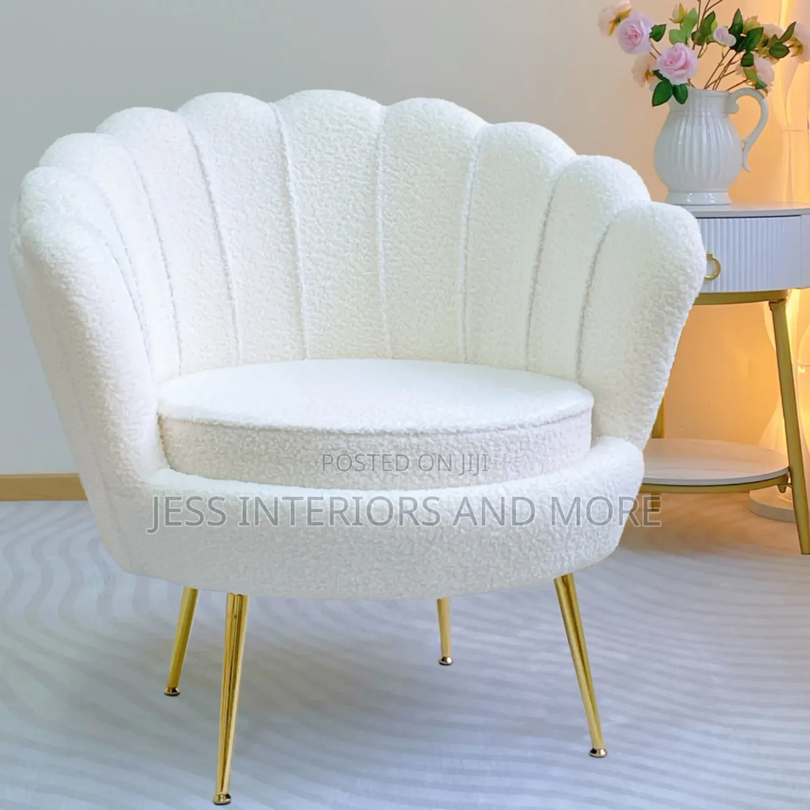 Accent Chair (Shell -Shaped) White