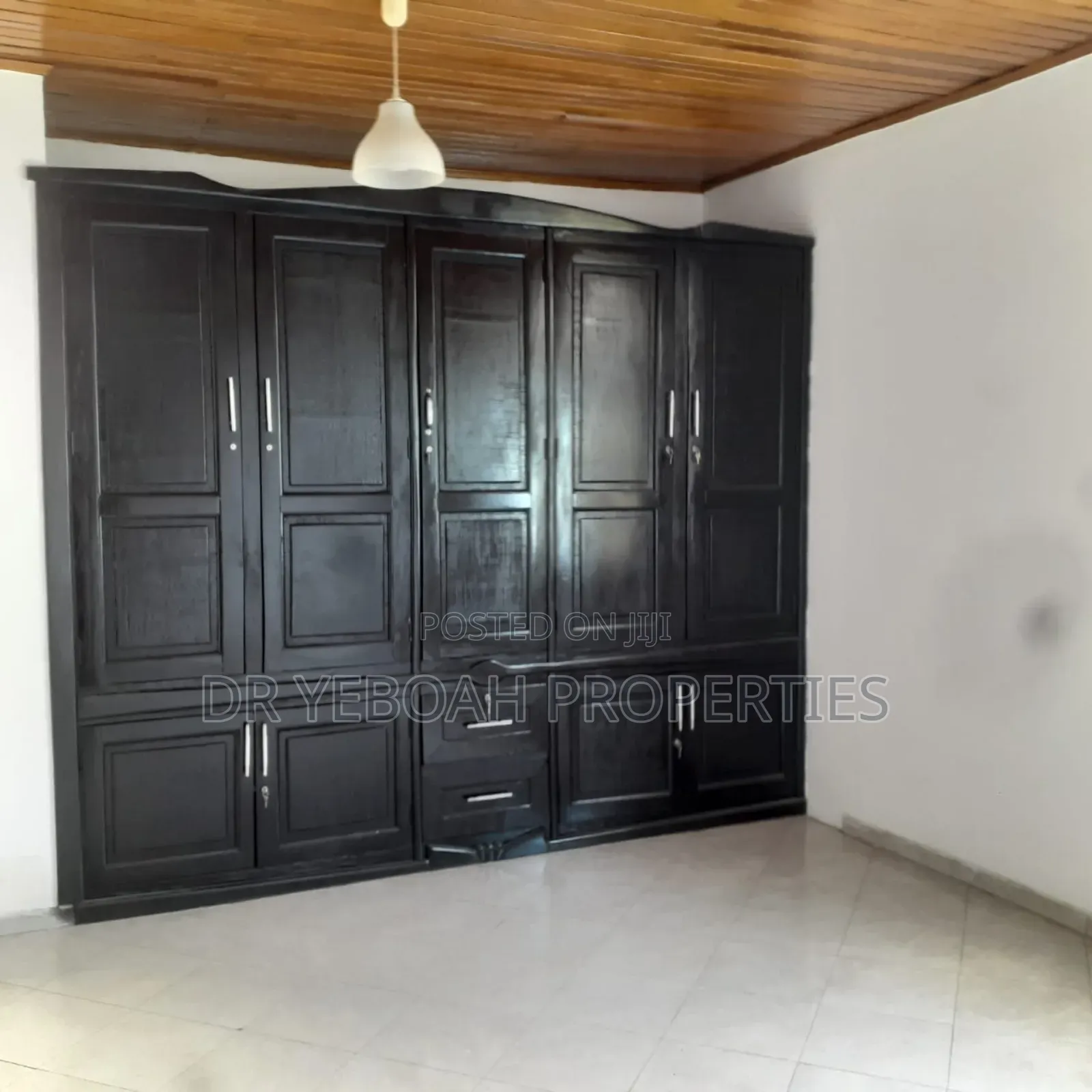 6bdrm Maisonette in Spintex:- 6 Bedrooms for rent