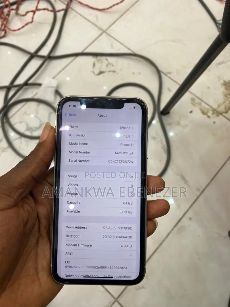 New Apple iPhone 11 64 GB White