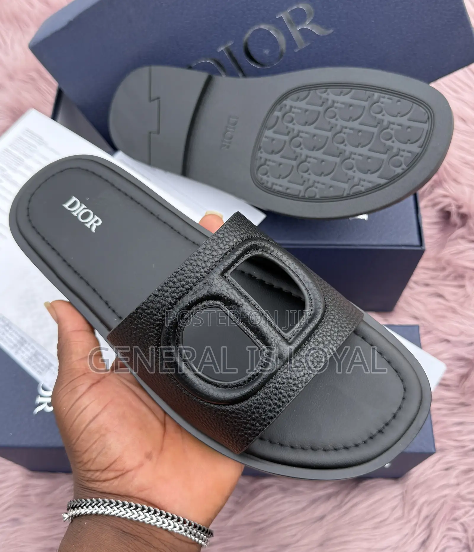 Dior Slipper /Logo