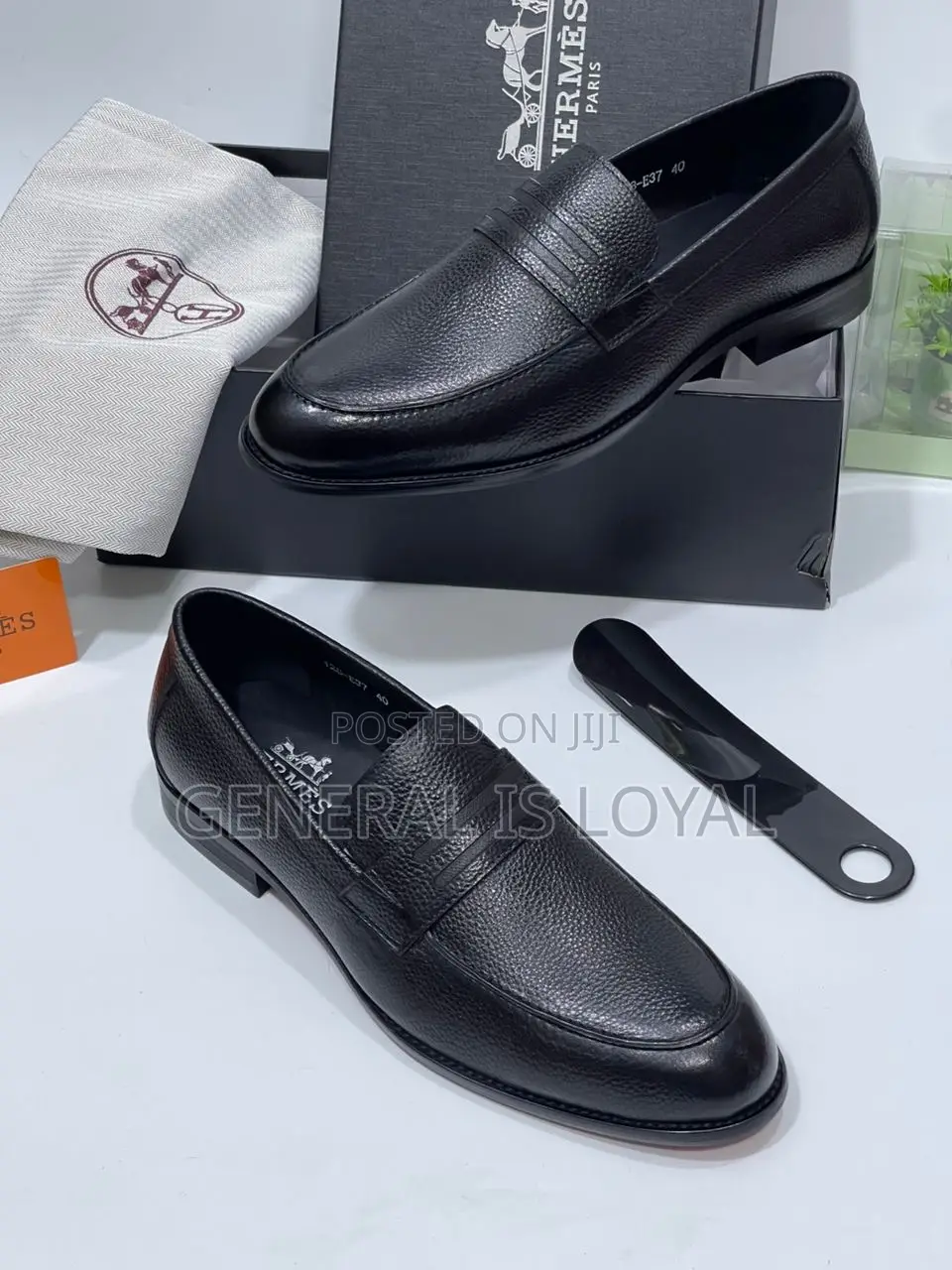 Hermes Shoe