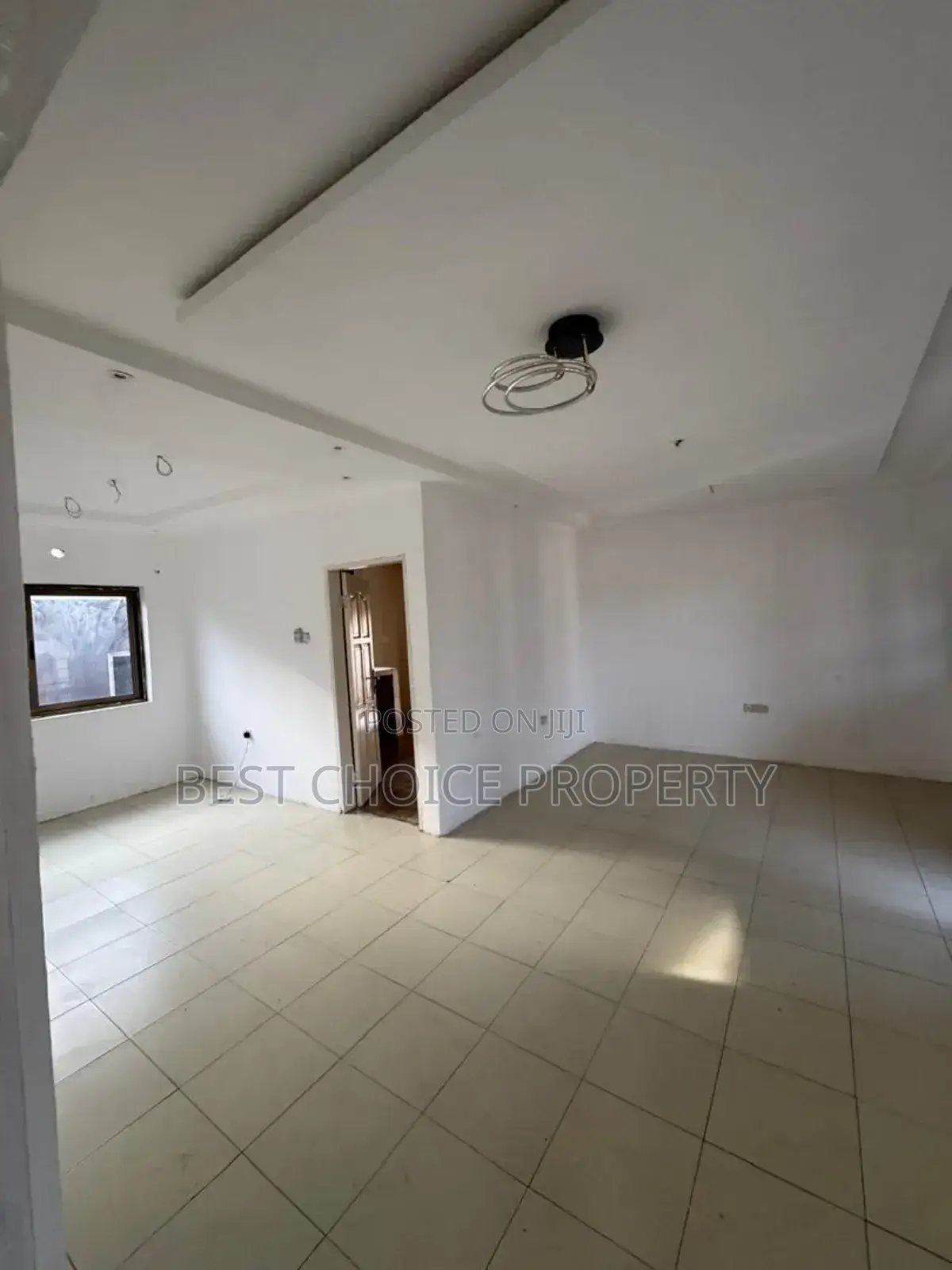 2bdrm Apartment in Nanakrom, Ashaley Botwe for rent