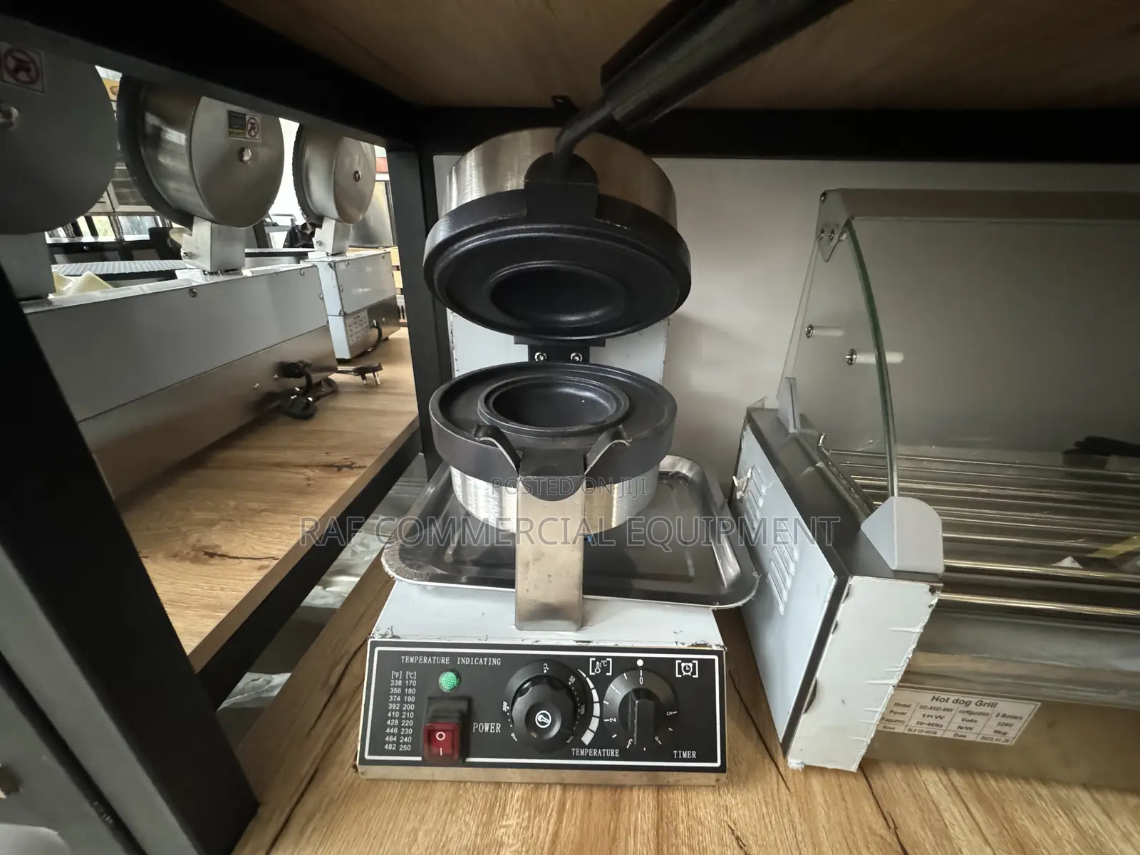 Rotational Ufo Waffle Burger Machine