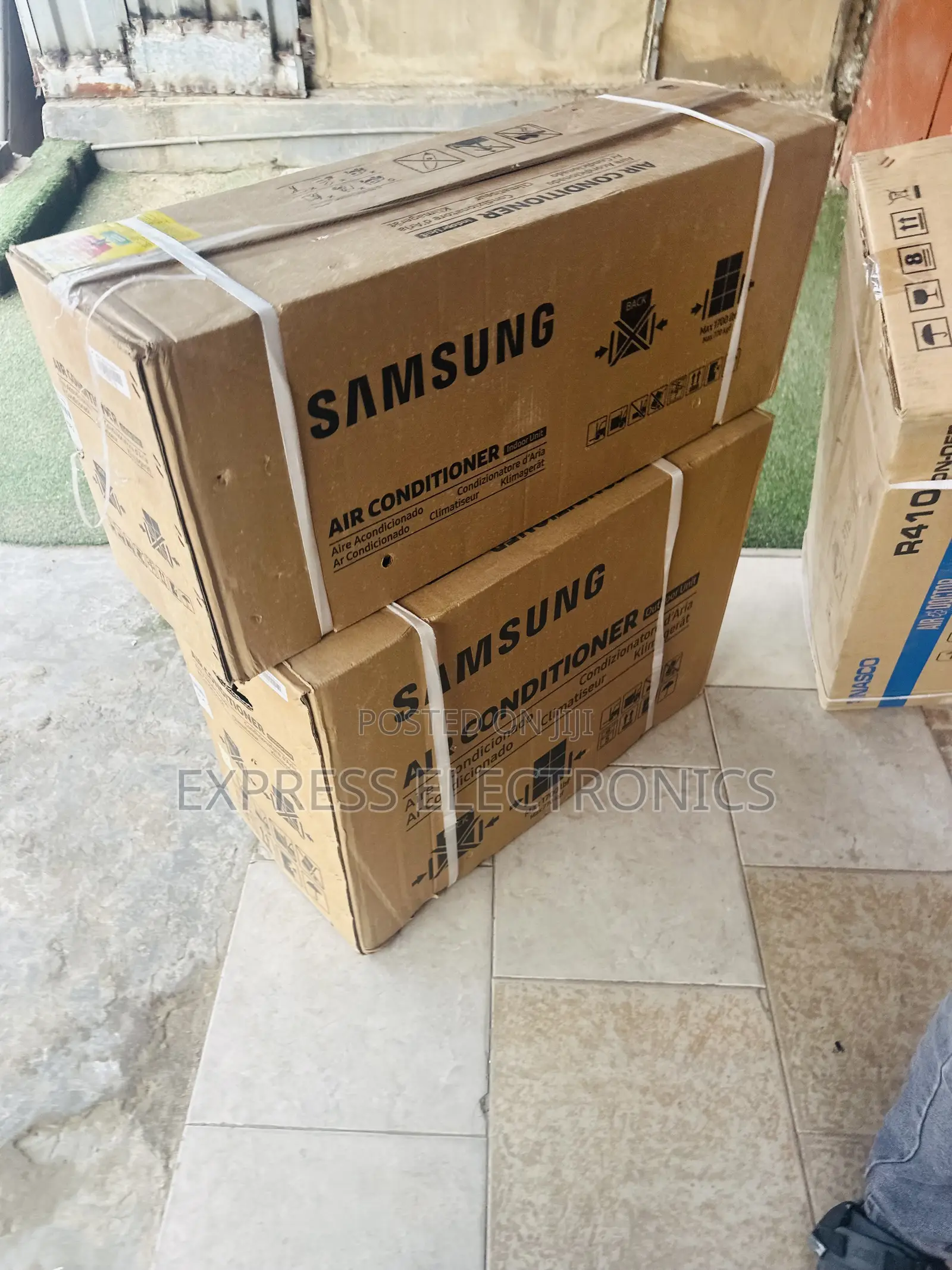 Four Way(3d) Airflow Split Inverter Samsung