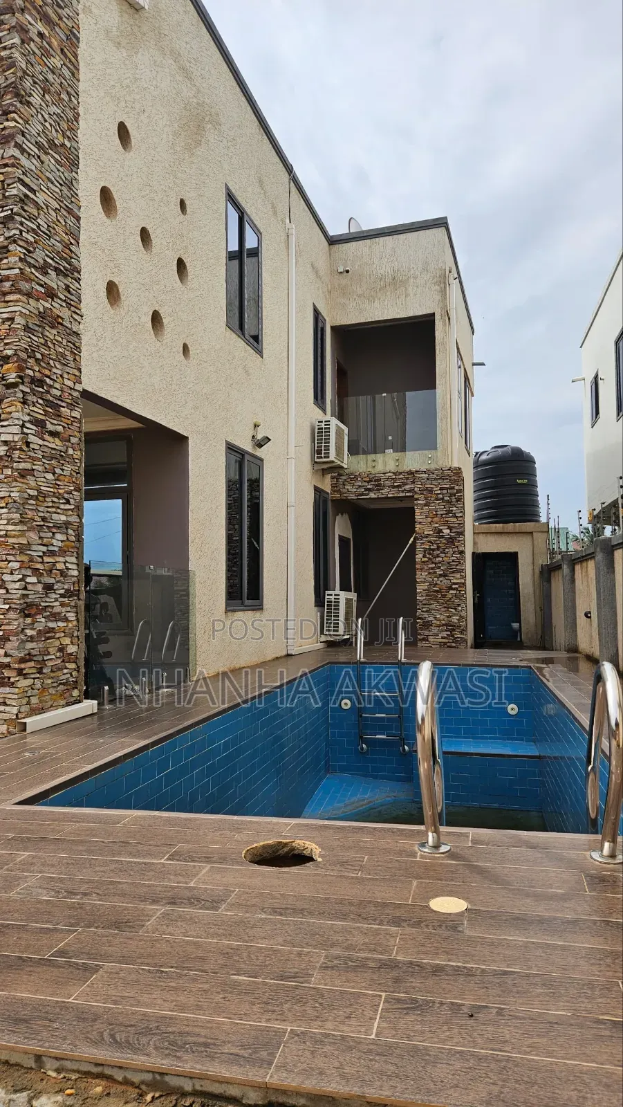 5bdrm House in Klagon, Tema Metropolitan for sale