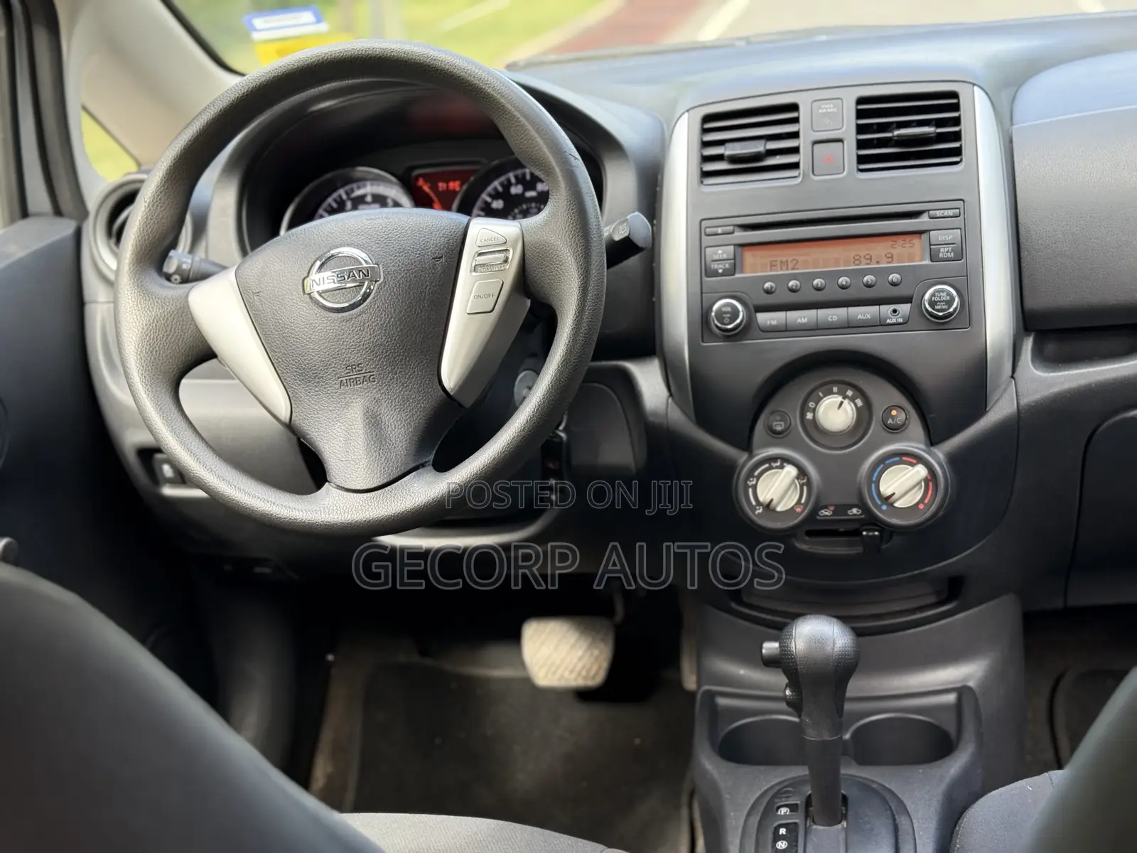 Nissan Versa 1.6 S 4dr Sedan (1.6L 4cyl 5M) 2014 Silver