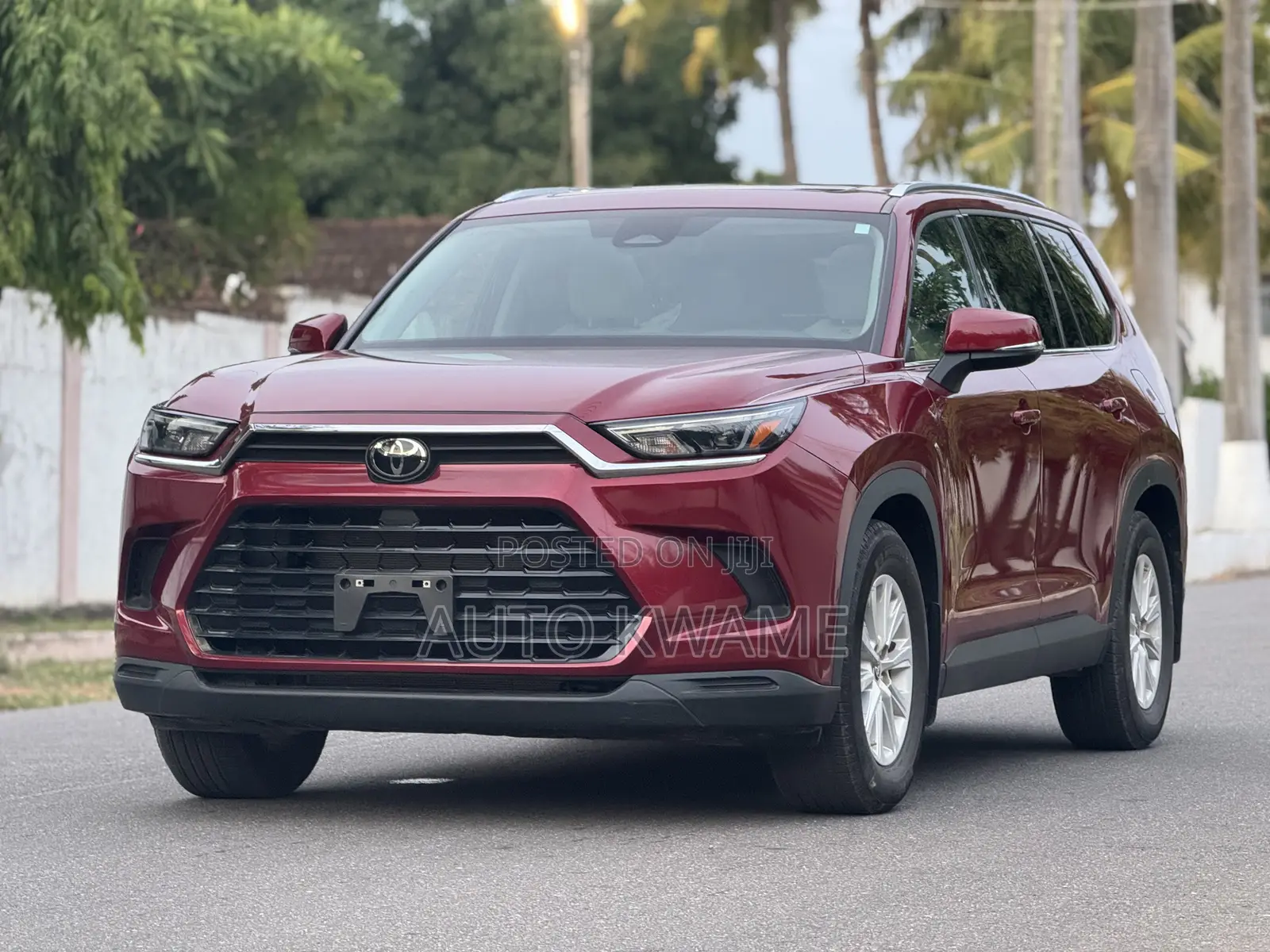 Toyota Highlander XLE AWD 2024 Red