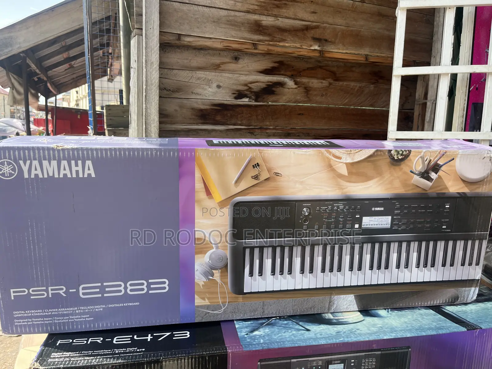 Keyboard Psr E383