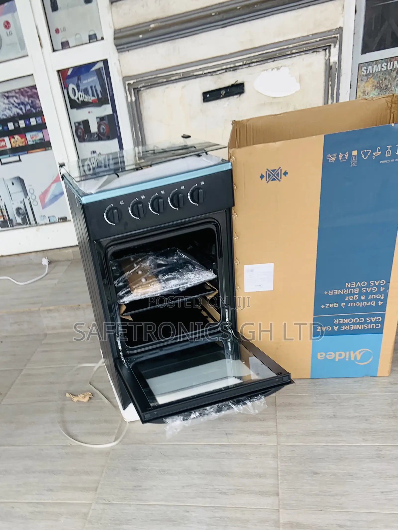 Enjoyable 4 Gas Midea 50x50 Black Glass Lid Cooker