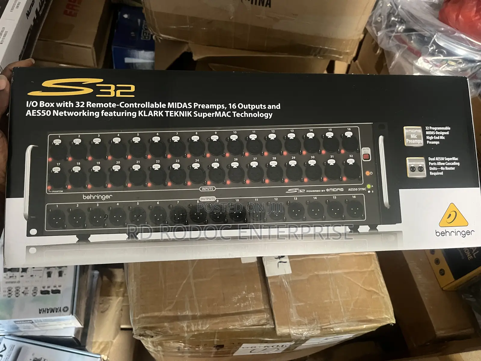 Behringer S32 Digital Stage Box