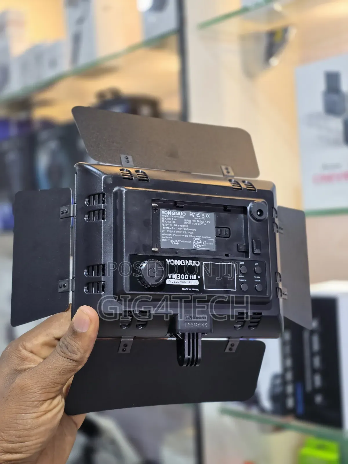 Yongnuo on Top Camera Light Bi Color Yn300iii