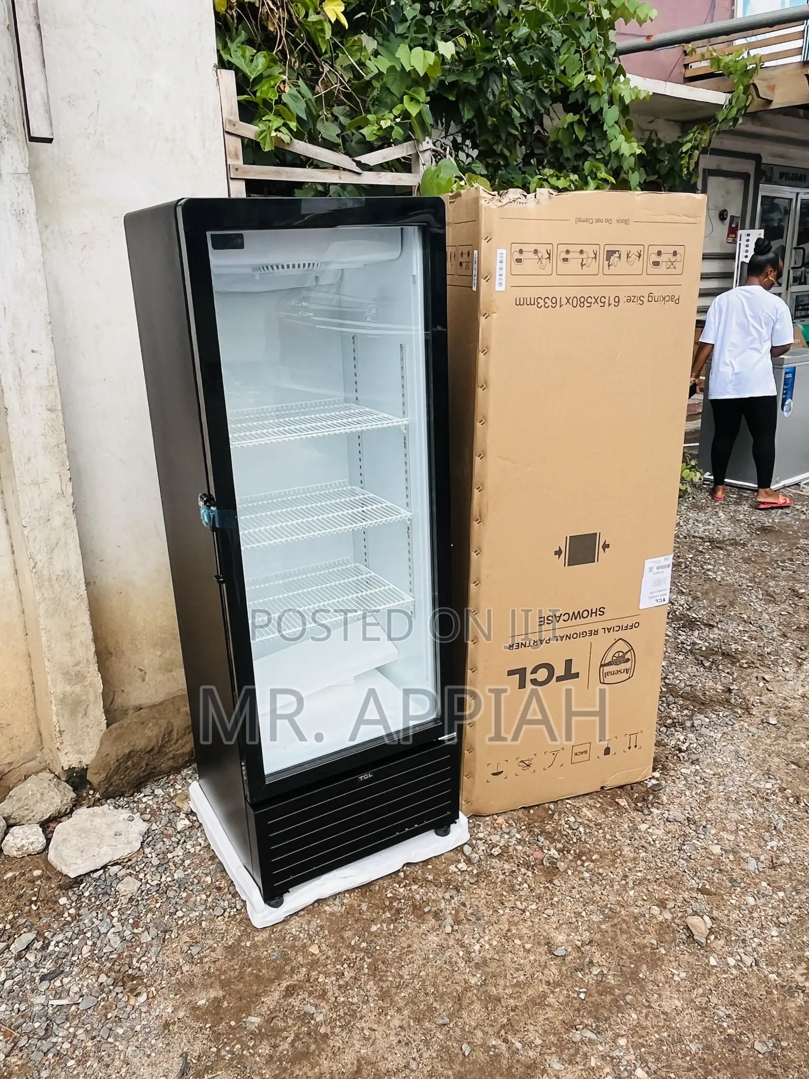 Energy Saving TCL F215cb 215 Litres Display Fridge(Black)