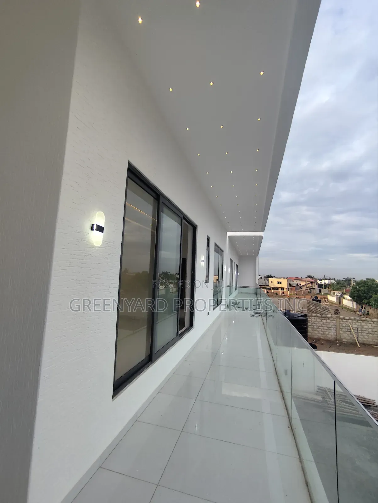 4bdrm House in School Junction, Ashaley Botwe for sale