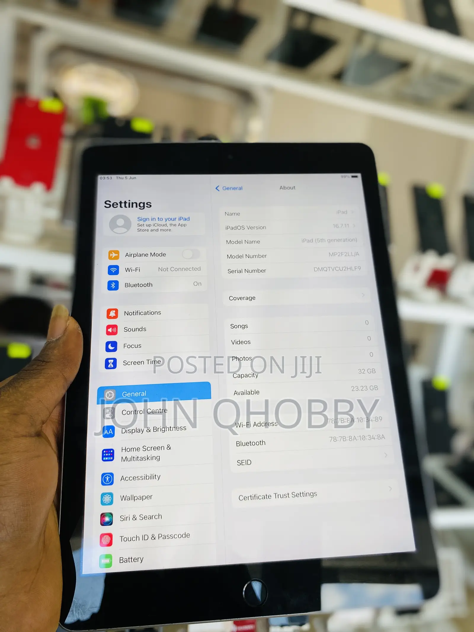 Apple iPad 9.7 32 GB Gray