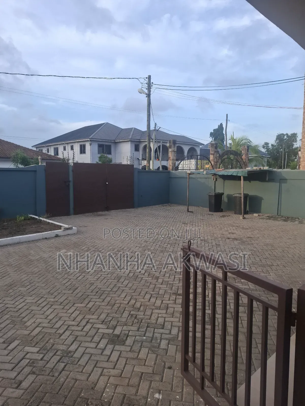 5bdrm House in Ccommunity 12, Tema Metropolitan for rent