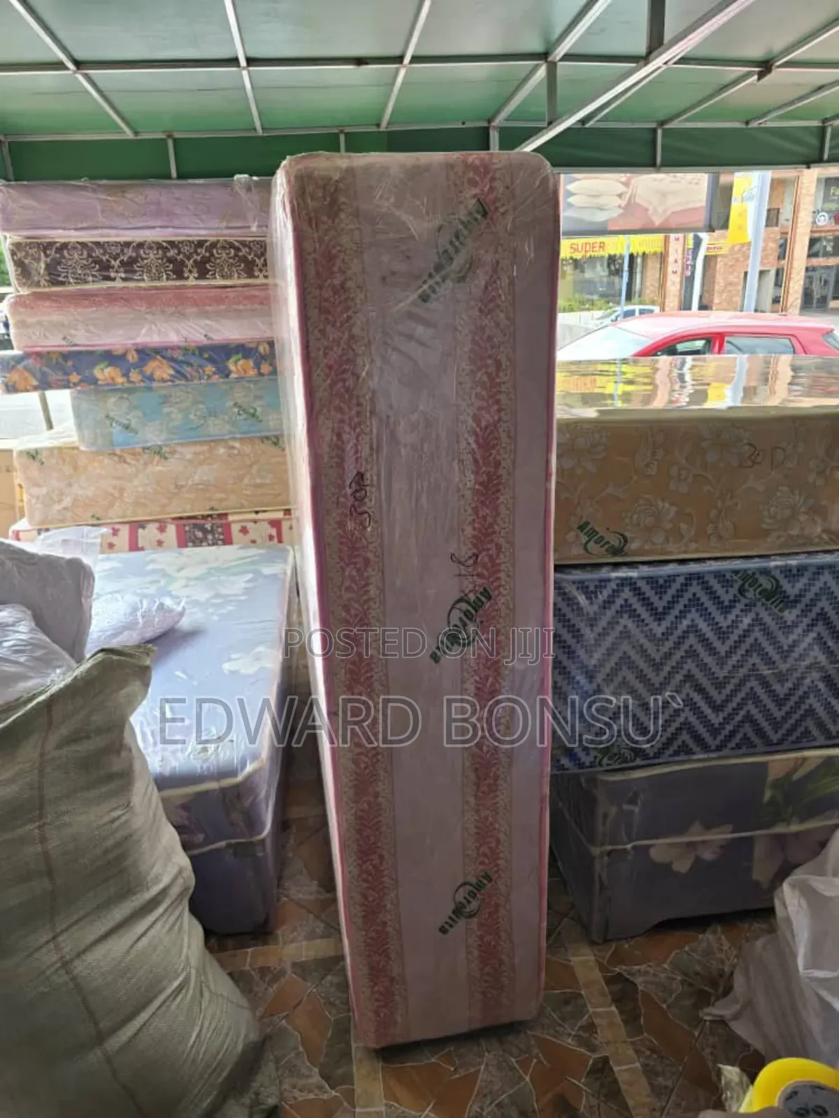 18" Queen Size Mattress Is Very Important Soft