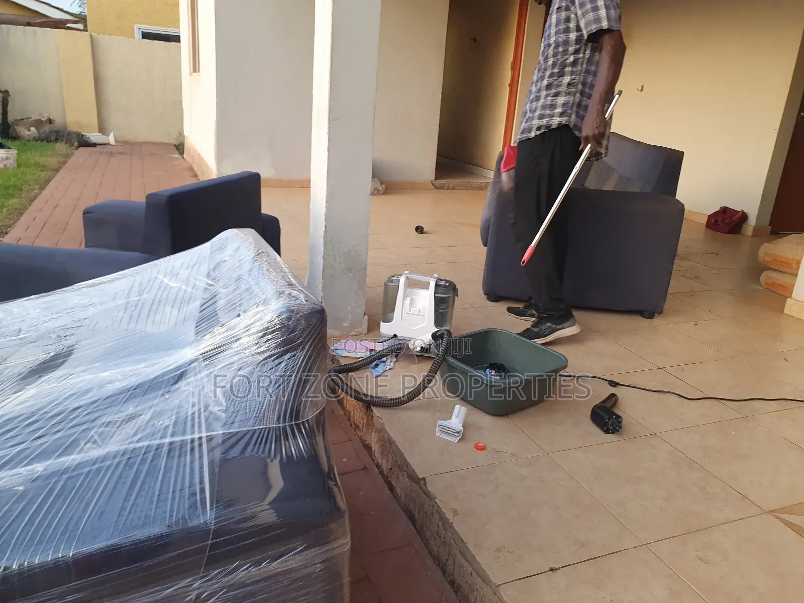 Sofa,Couch Cleaning and Packaging Services With Cleantex
