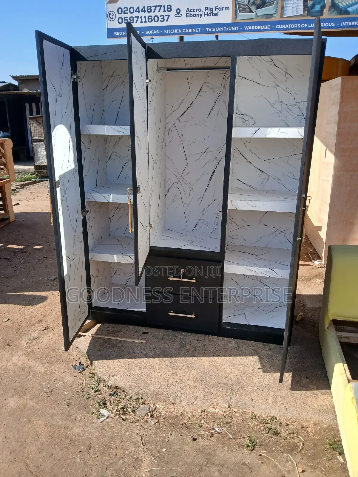 Black and White 3 Doors Wardrobe