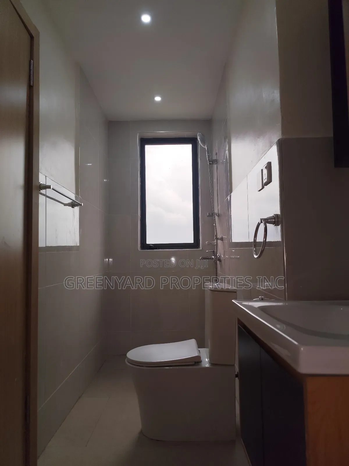 2bdrm Apartment in Ars, East Legon for rent