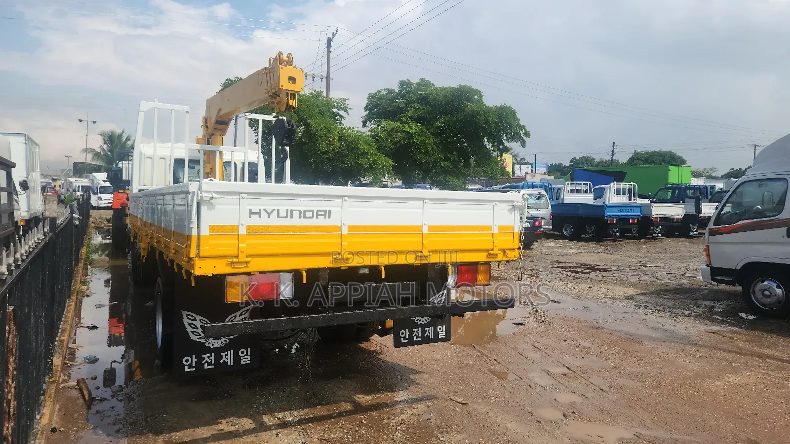 Hyundai 5 Ton Craine Car