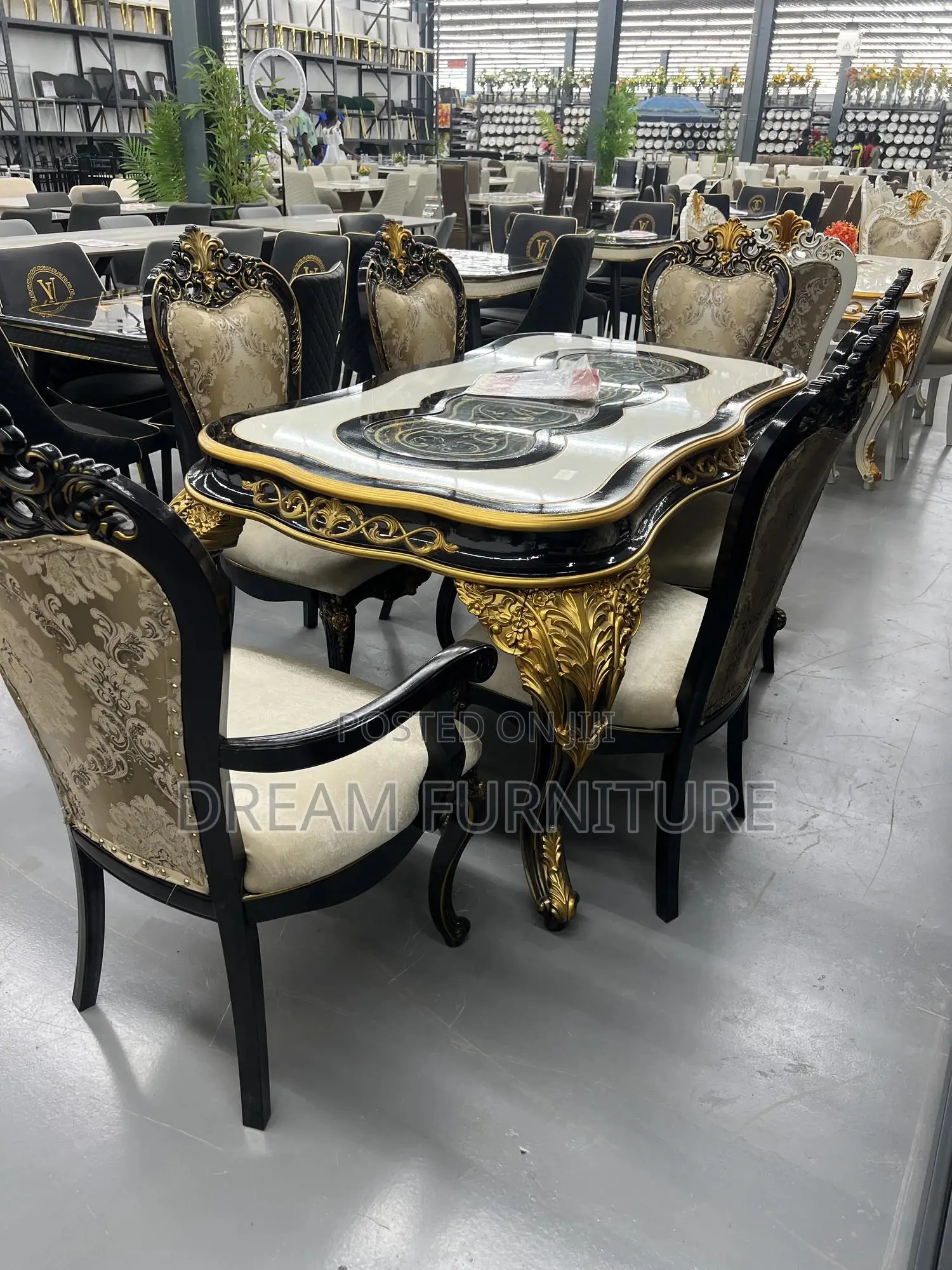 Quality Royal Dining Set(Black Edition)
