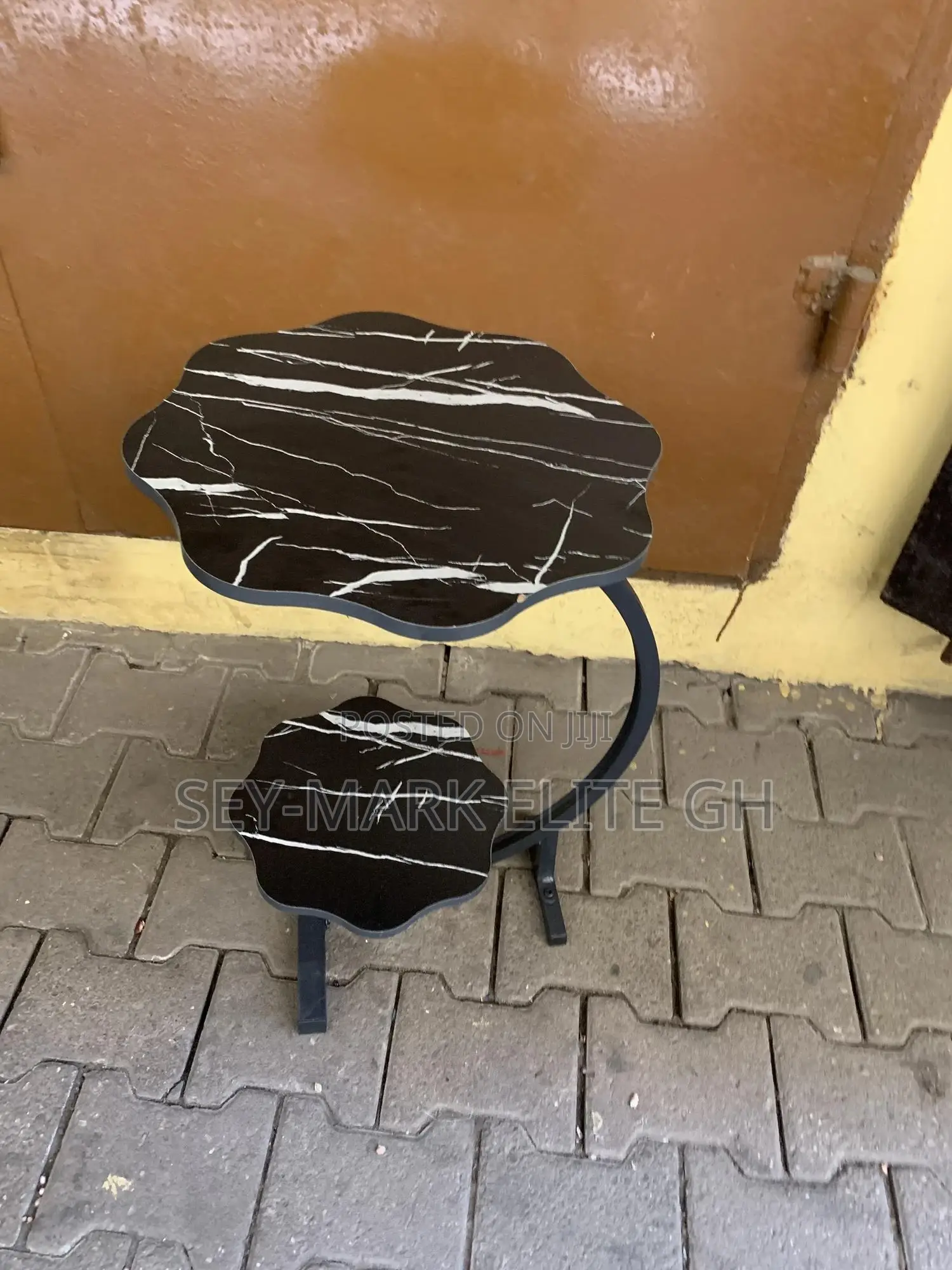 Quality Side/ Coffee Table