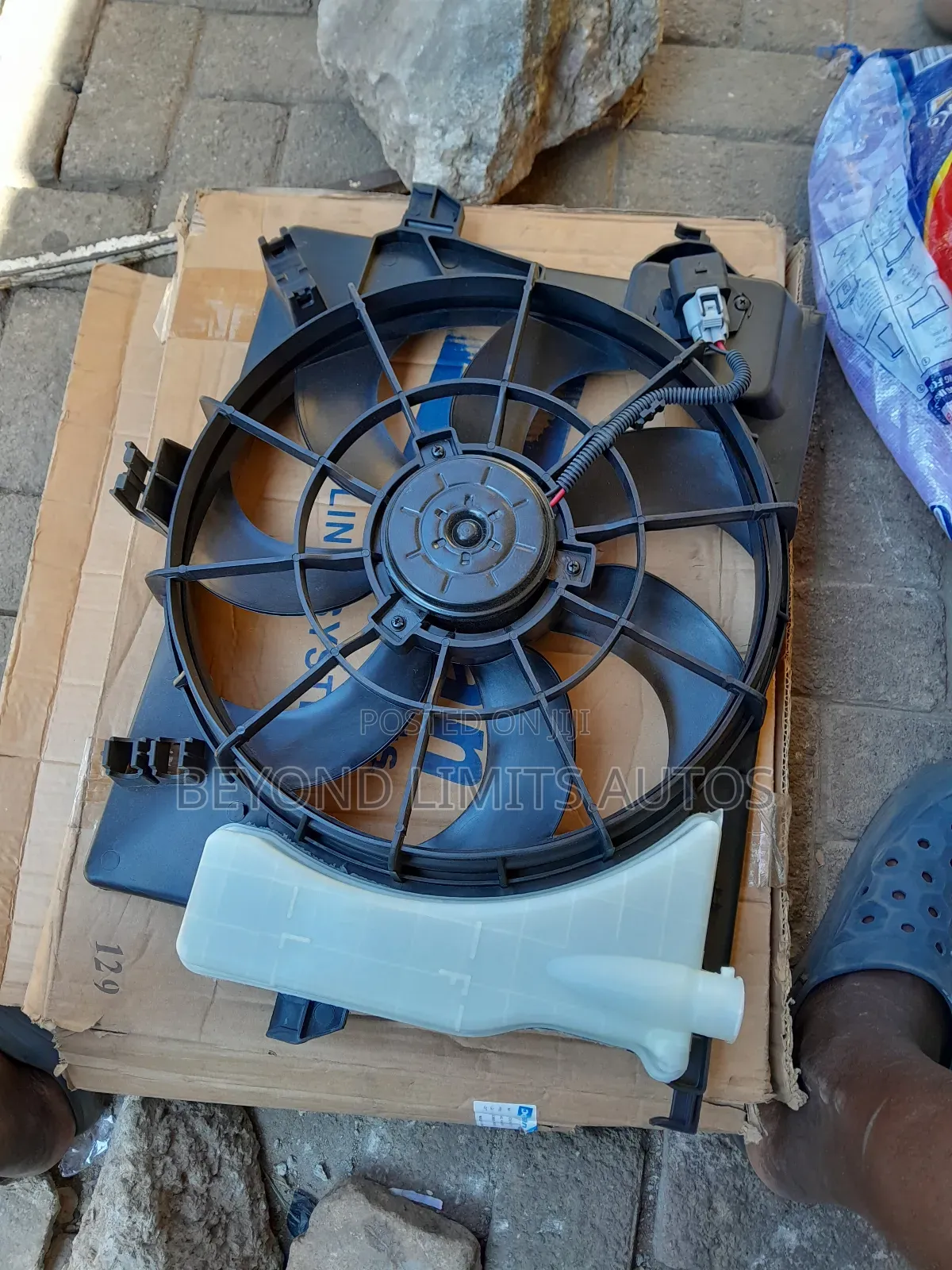 Hyundai Accent 2011,2012,2013,2014,2015,2016,2017 Fan