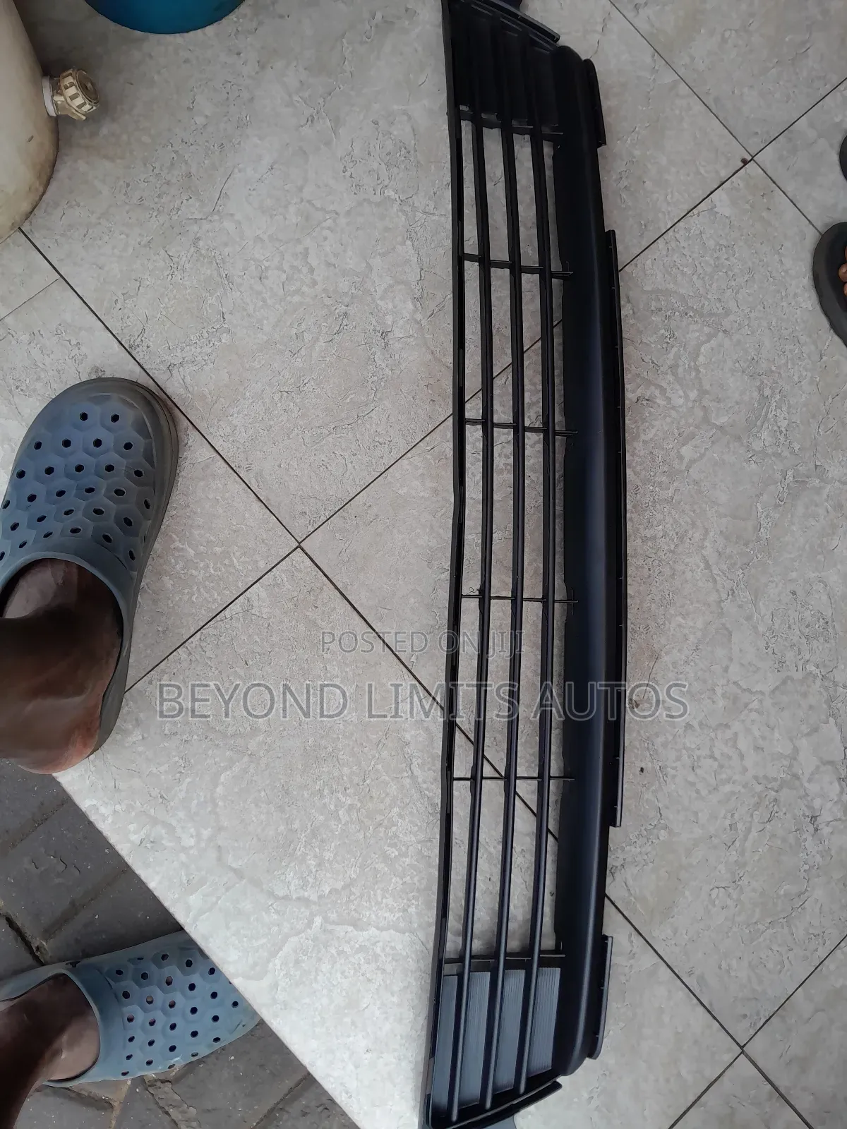 Toyota Corolla 2011,2012,2013 Bumper Grille/Down Shell