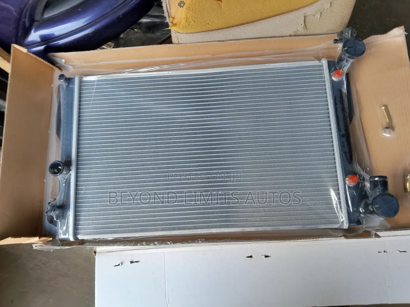 Toyota Corolla S 2009,2010,2011,2012,2013 Radiator/ Tank