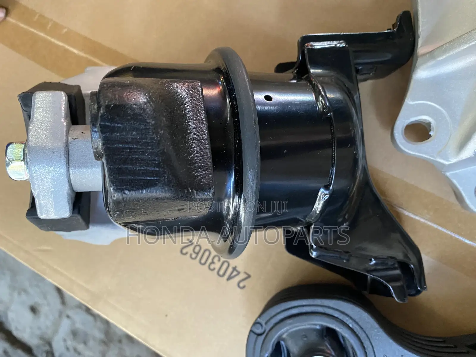Honda Civic 2012 to 2015 Engine Seat Main.