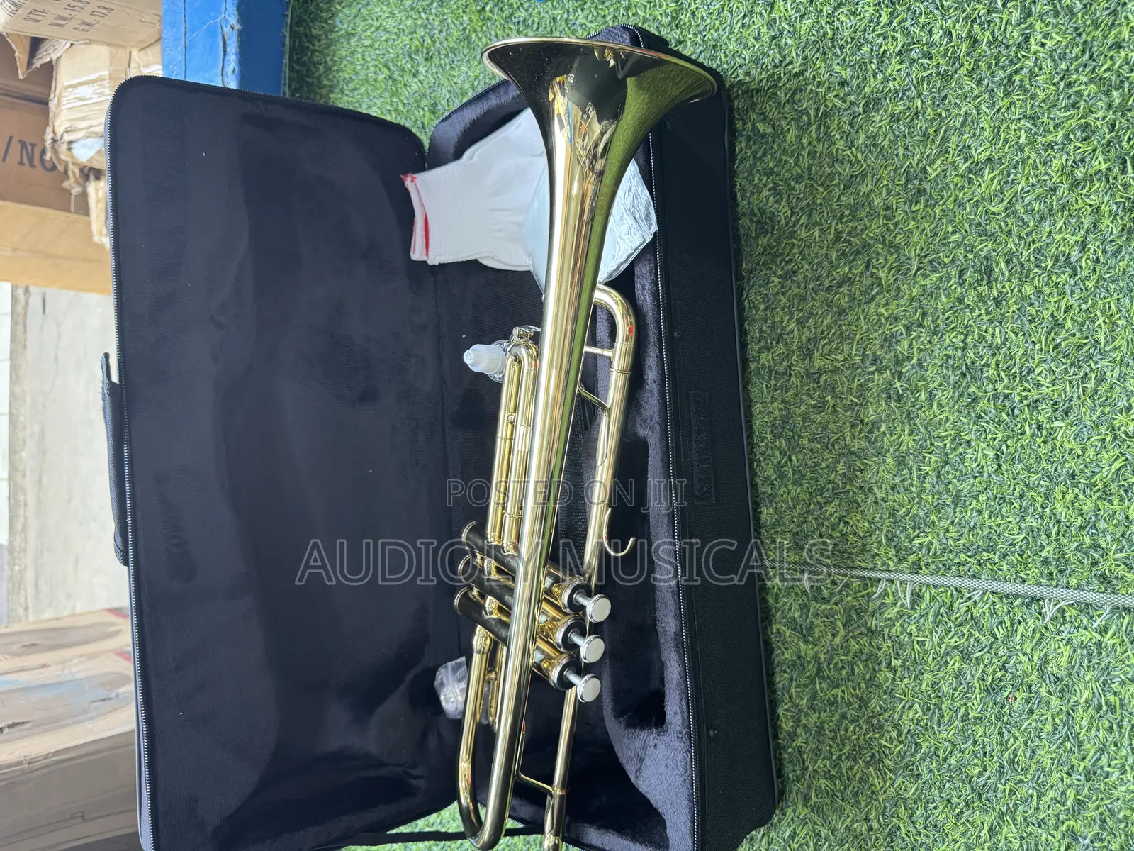 Yamaha Golden Colour Trumpet
