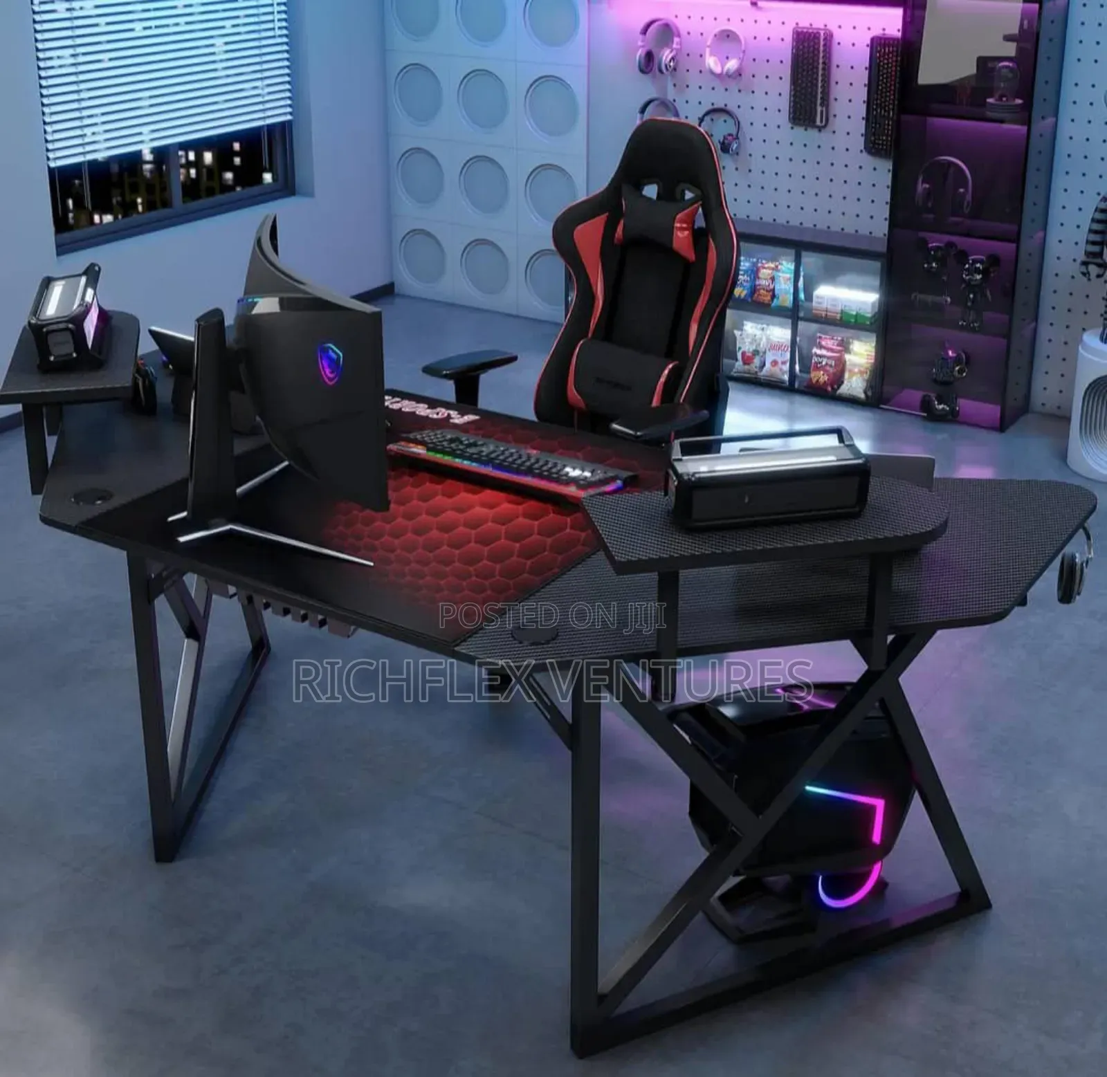 Extra Large Gaming / Office/Studio Desk/Workstation
