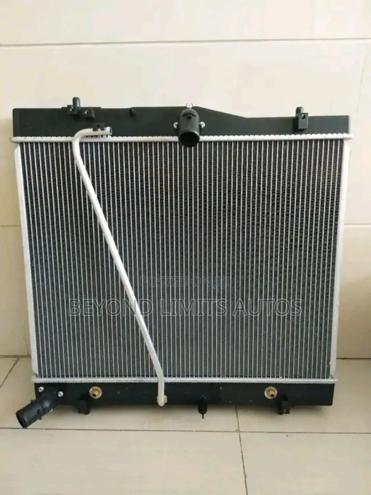 Toyota Hiace/Fish Radiator/Water Tank