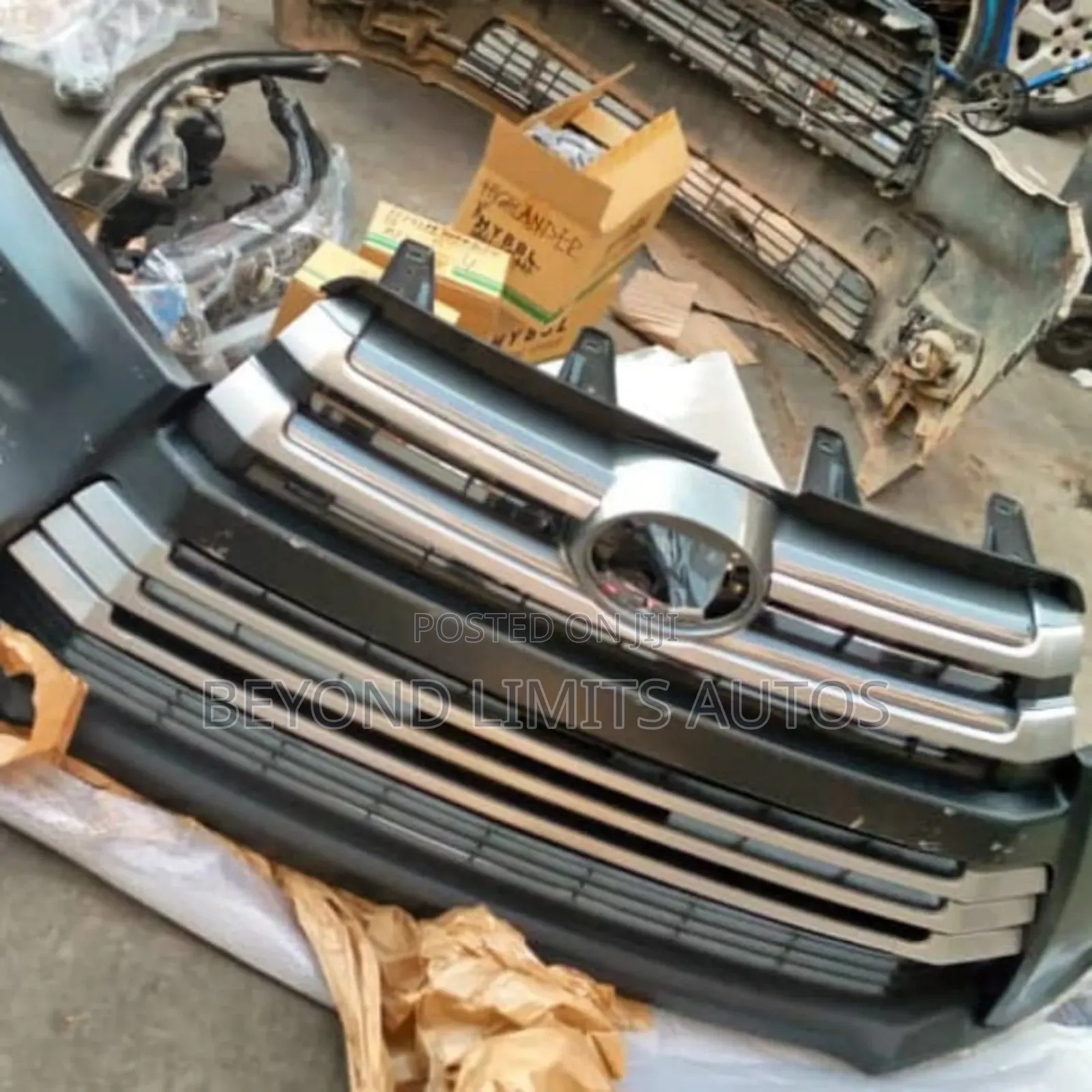Toyota Highlander 2017,2018,2019 Front Bumper Complete