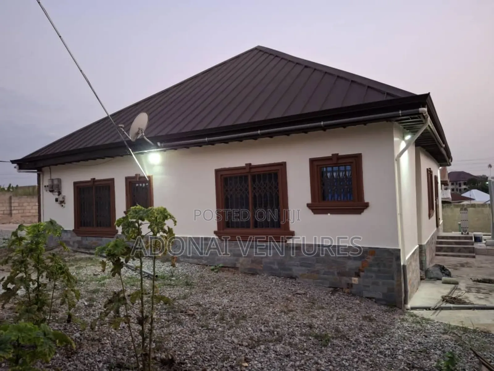 3bdrm House in Ejisu Kropa, Kumasi Metropolitan for sale