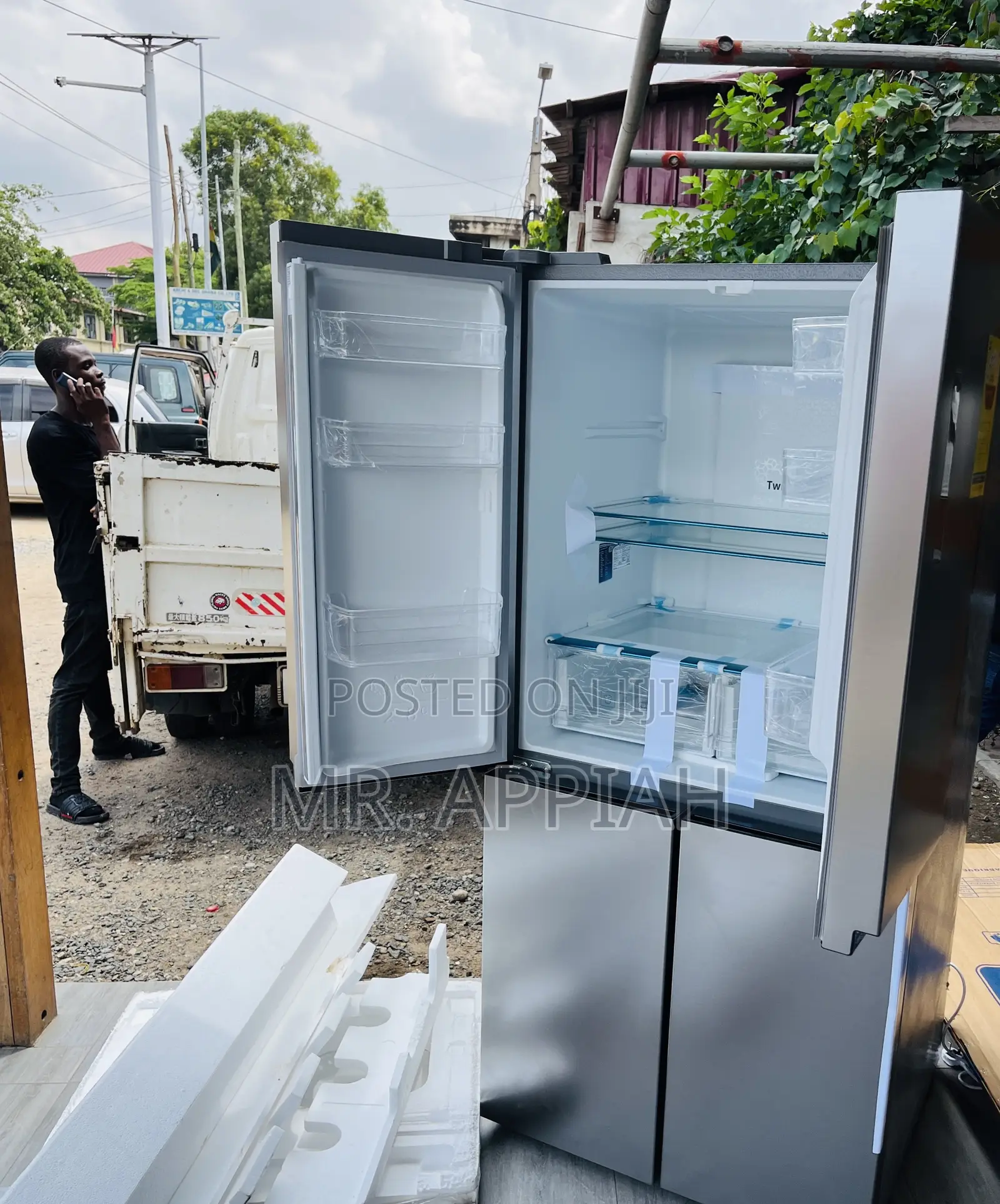 Long Lasting Samsung 488l Side by Side Fridge(Silver)